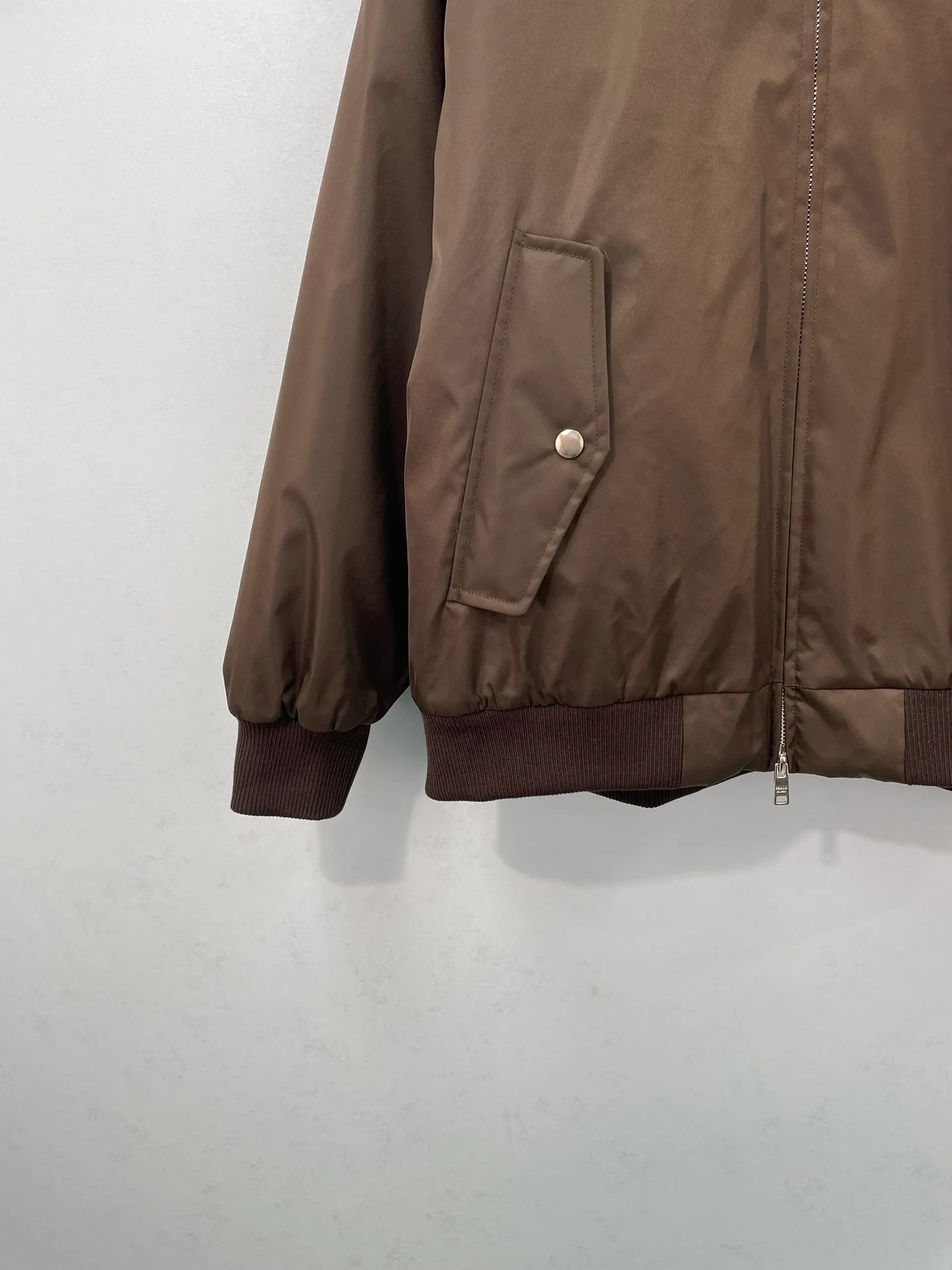 Куртки И Пуховики Женские Prada 18735256
