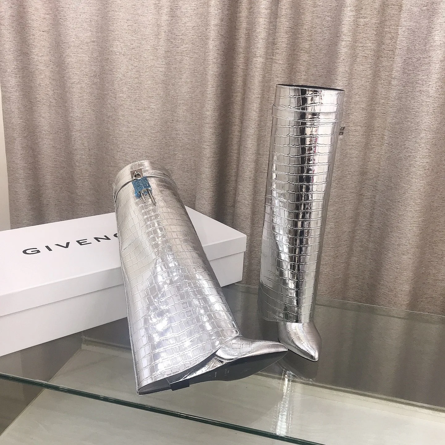 Сапоги Женские Givenchy 18289995
