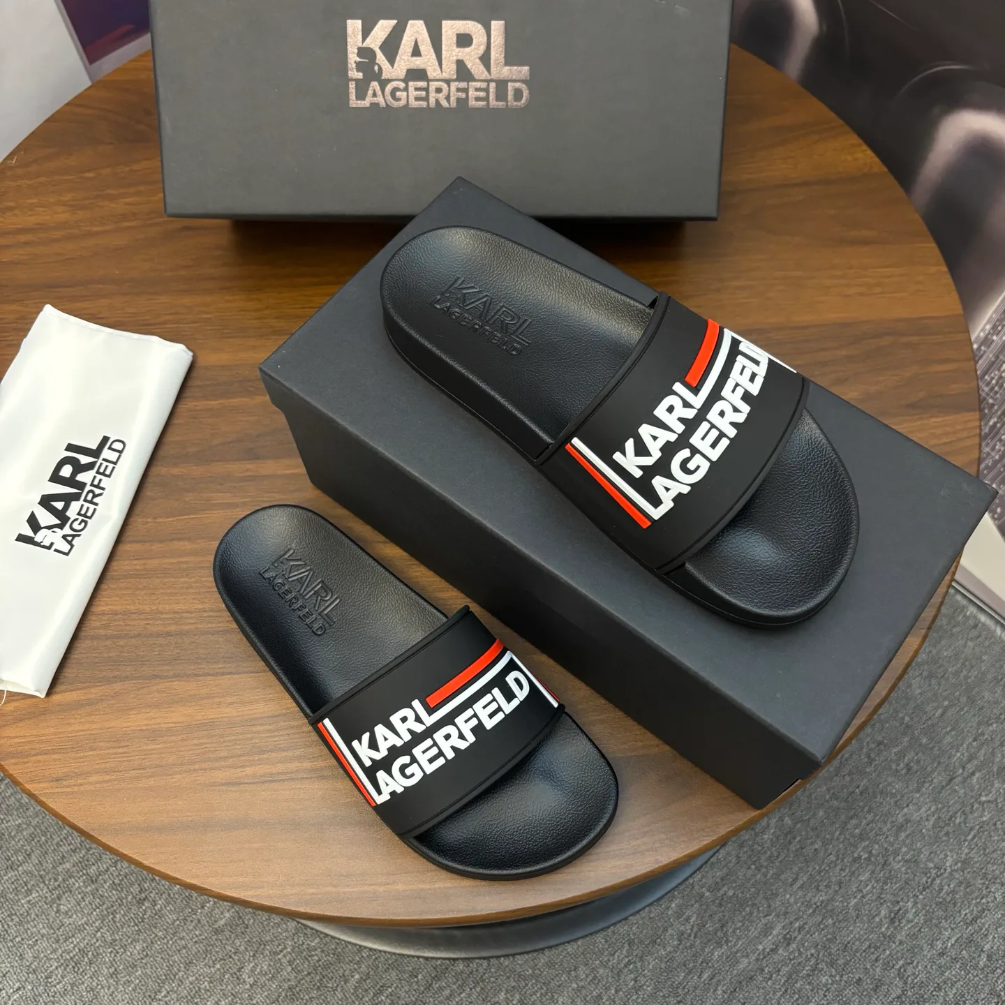 Шлепанцы Женские Karl Lagerfeld 10662669