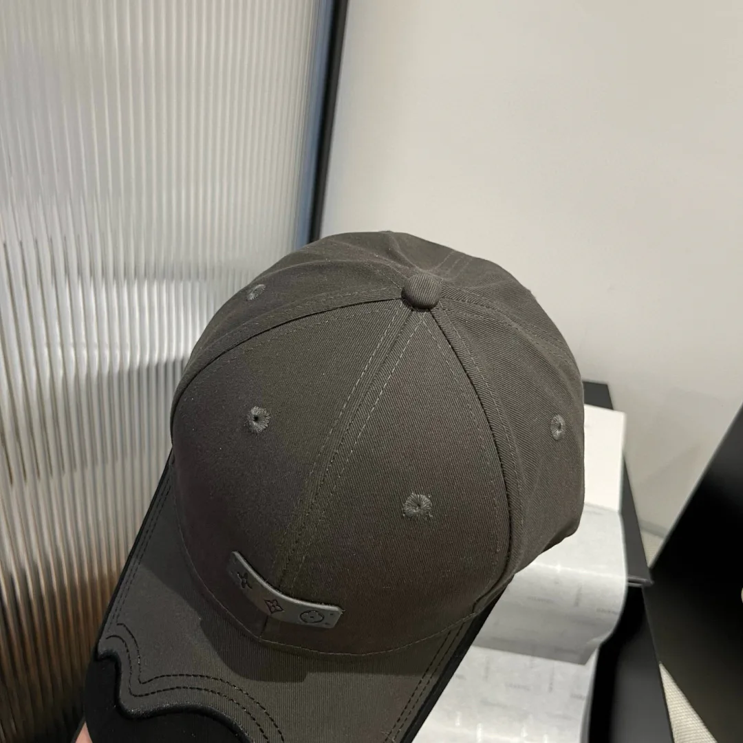 Головные Уборы Louis Vuitton 24926
