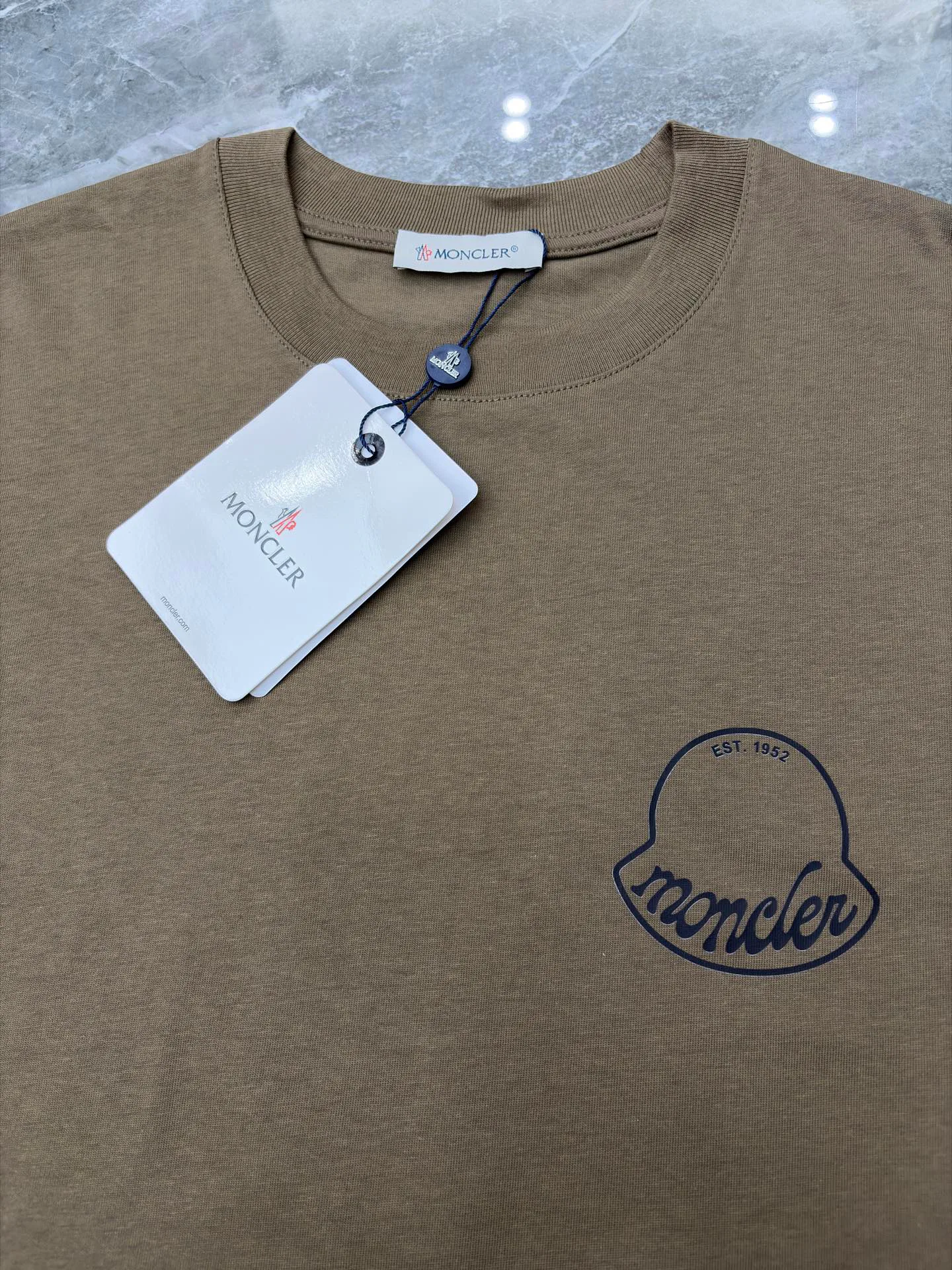 Футболки Женские Moncler 11424374