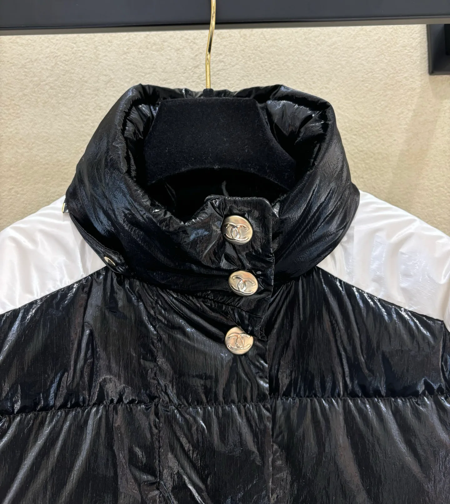 Куртки И Пуховики Женские Chanel 400255