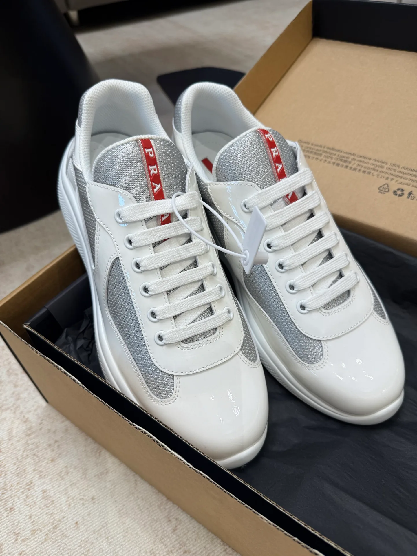 Кроссовки Женские Prada 11411015