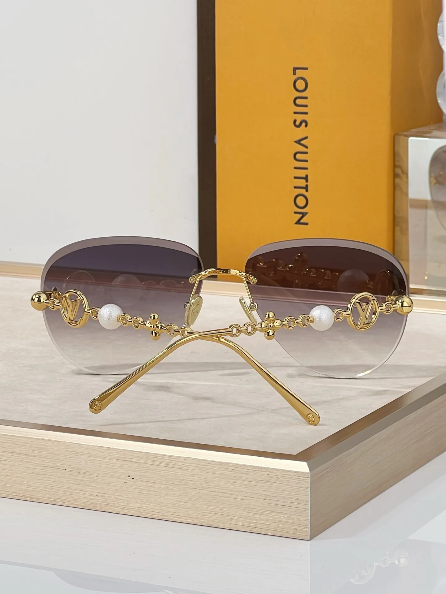 Очки Louis Vuitton 17633231