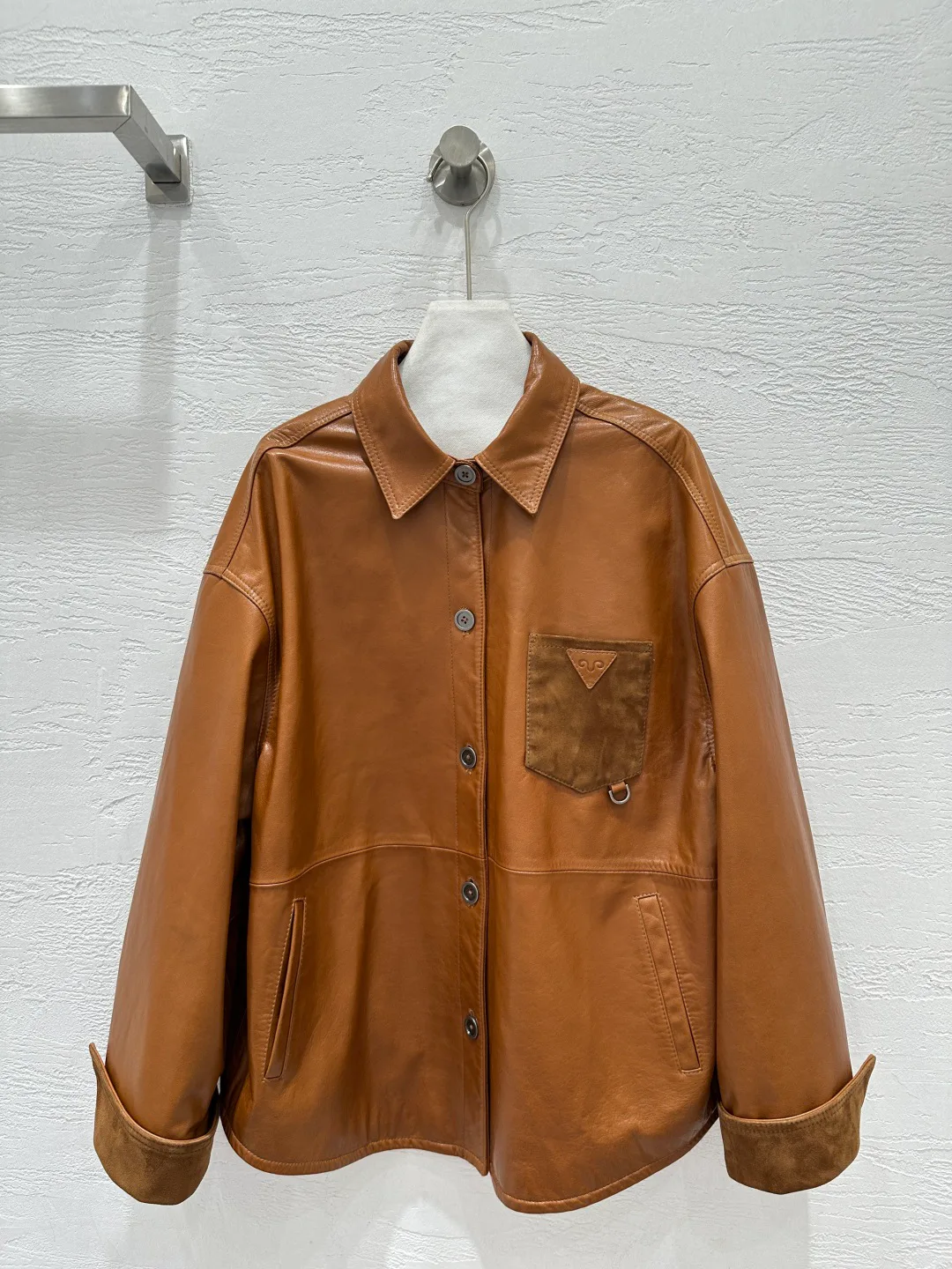 Кожаные Куртки И Дублёнки Женские Prada 10624715