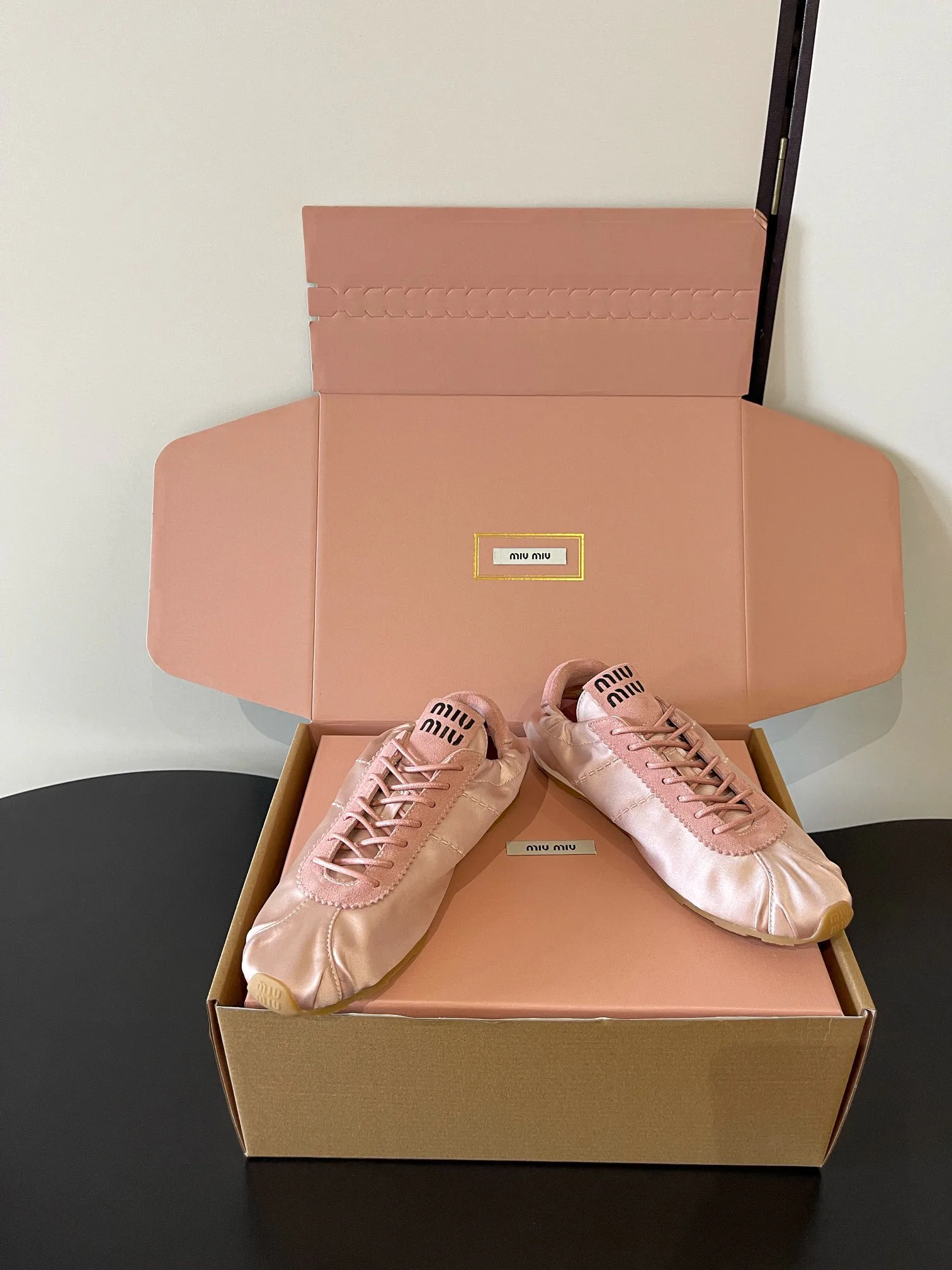 Кроссовки Женские Miu Miu 10654997