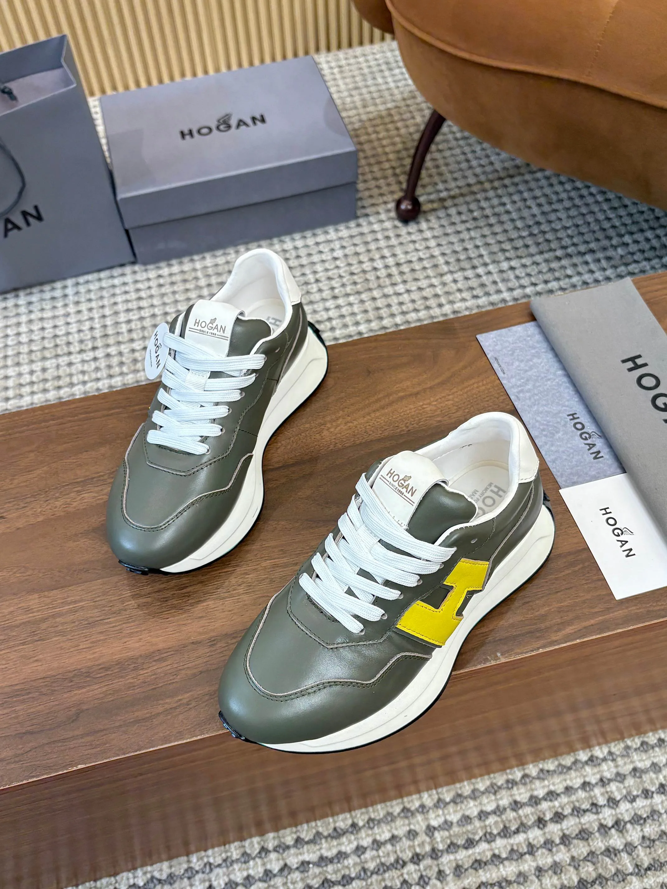 Кроссовки Женские Hogan 122727