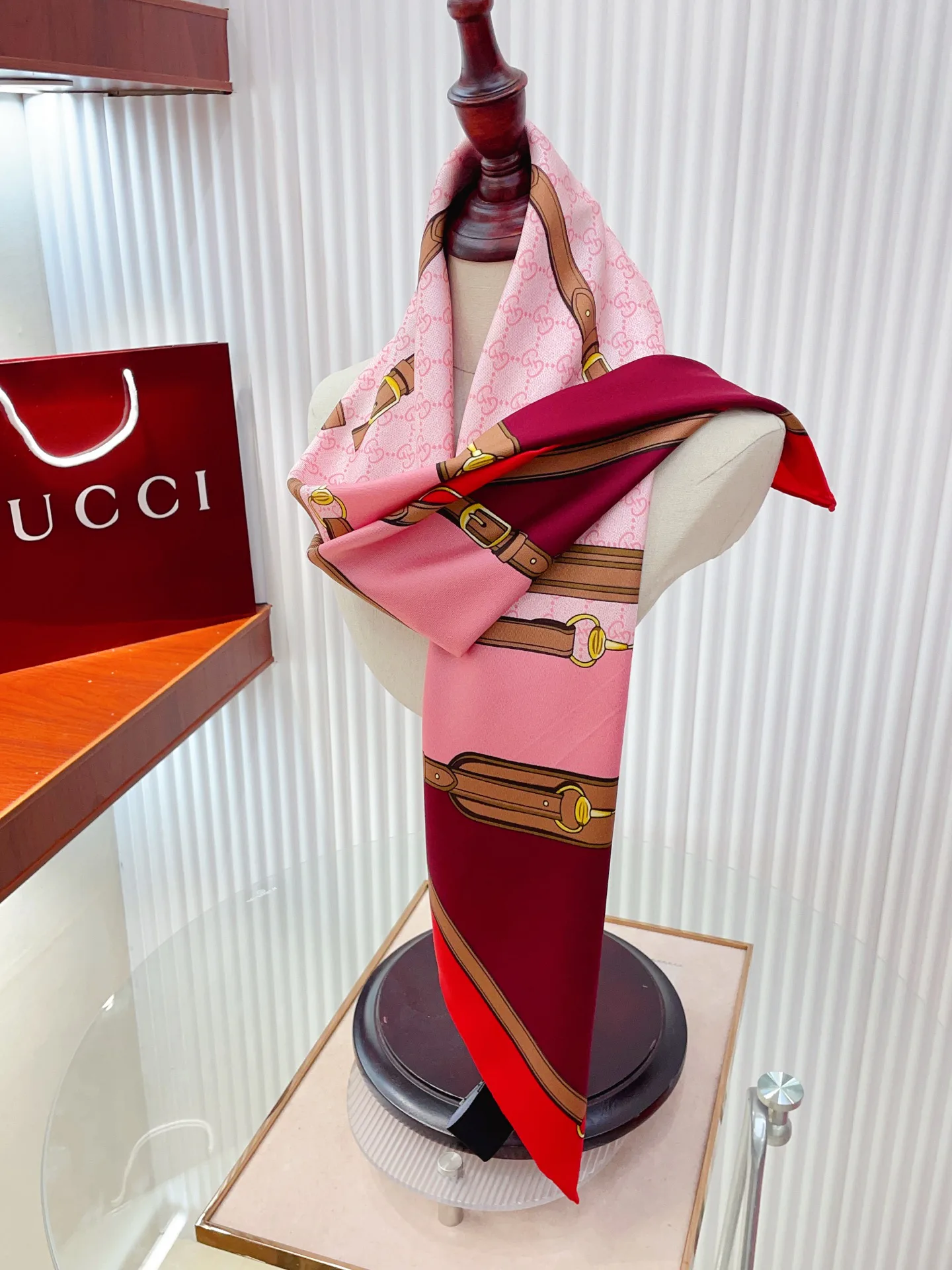 Платки Gucci 14628008