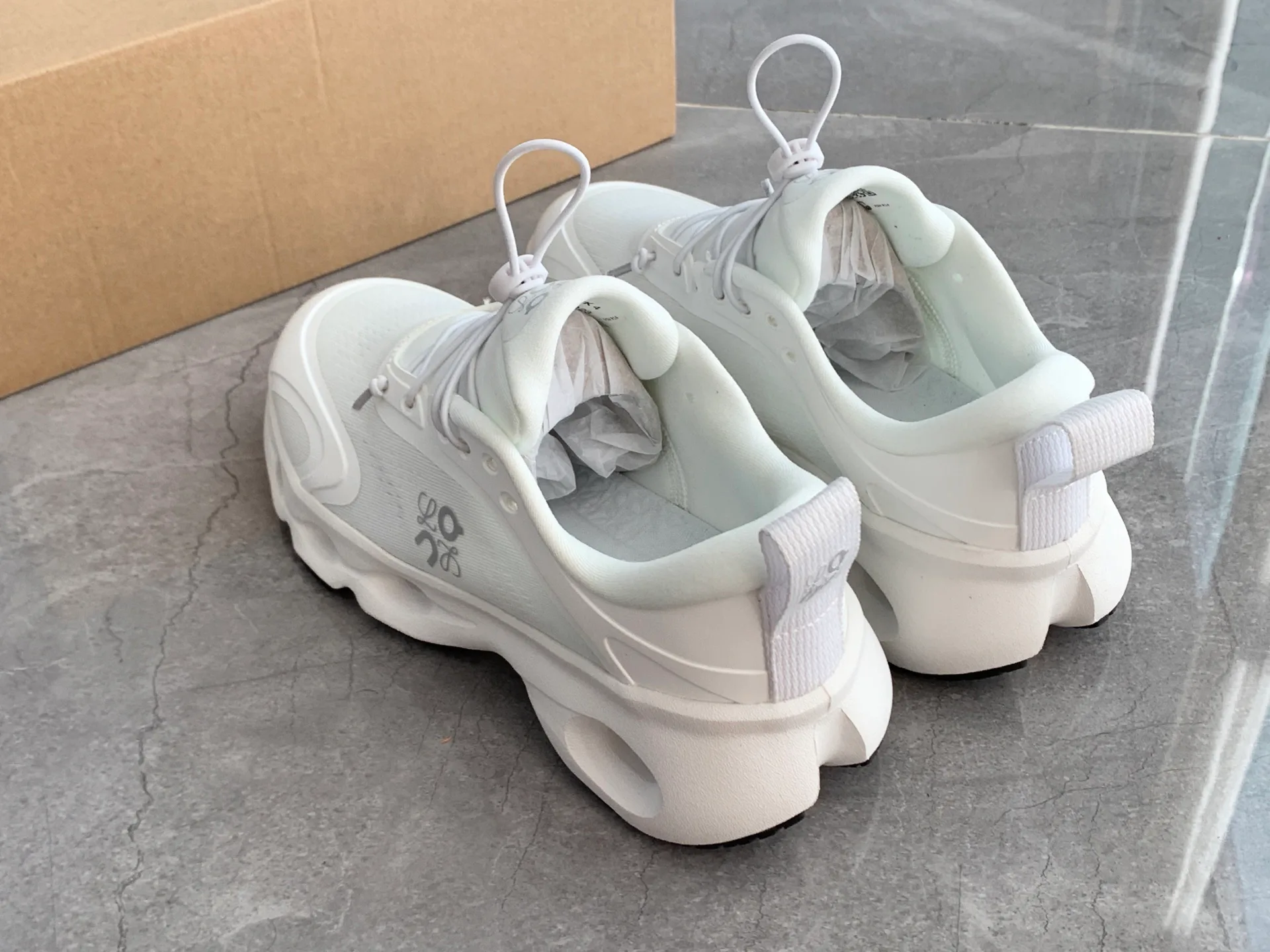 Кроссовки Женские Loewe 173519