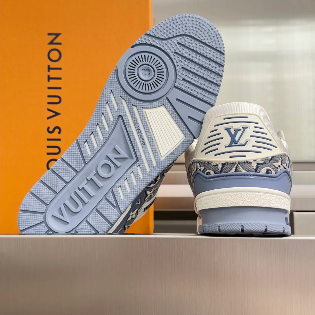 Кроссовки Женские Louis Vuitton 17772025