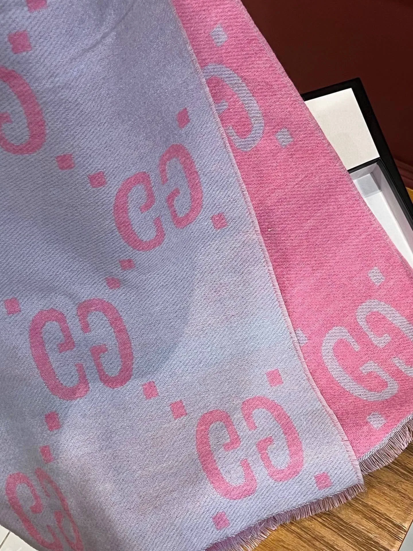 Шарфы Gucci 17673141