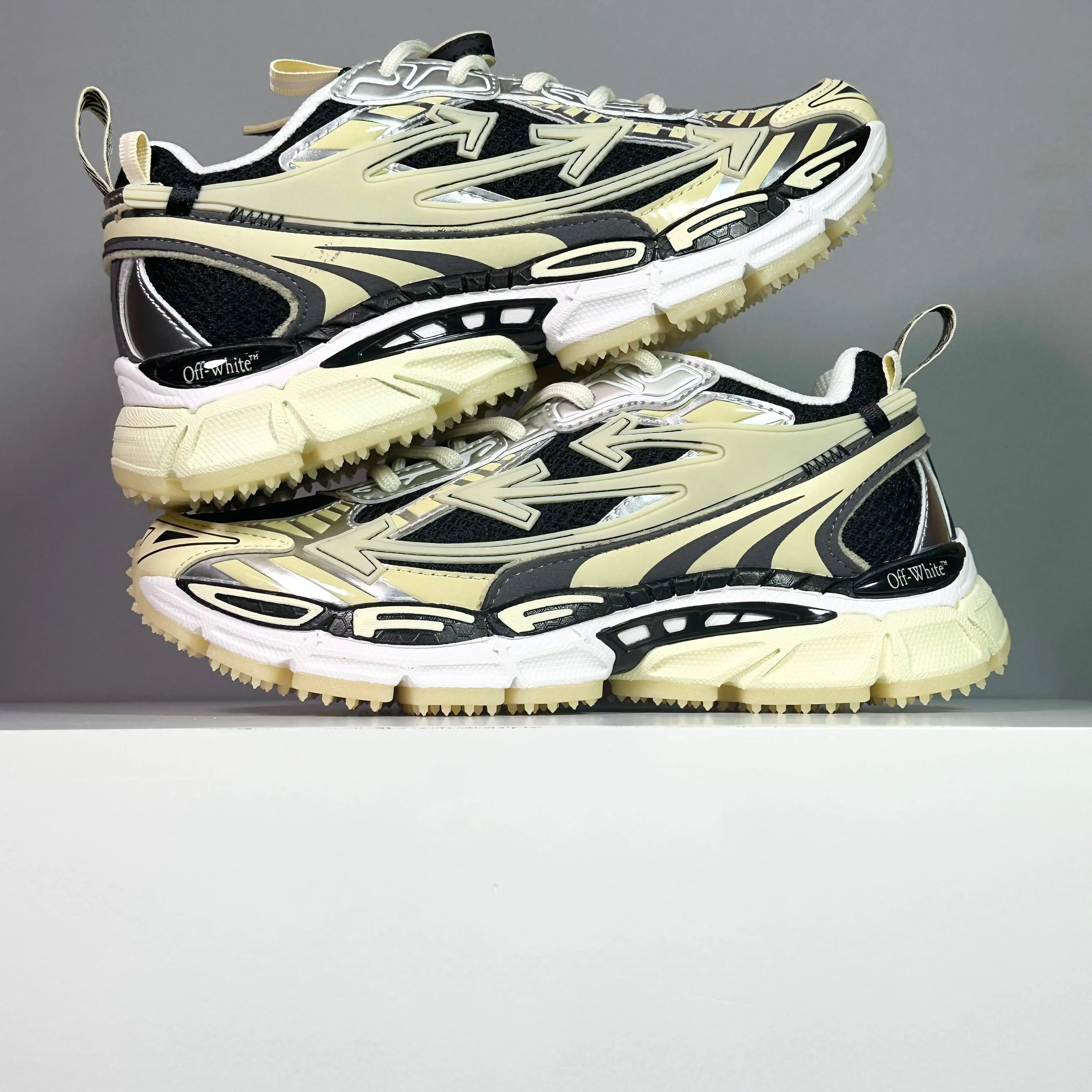 Кроссовки Мужские Off-White 13365026