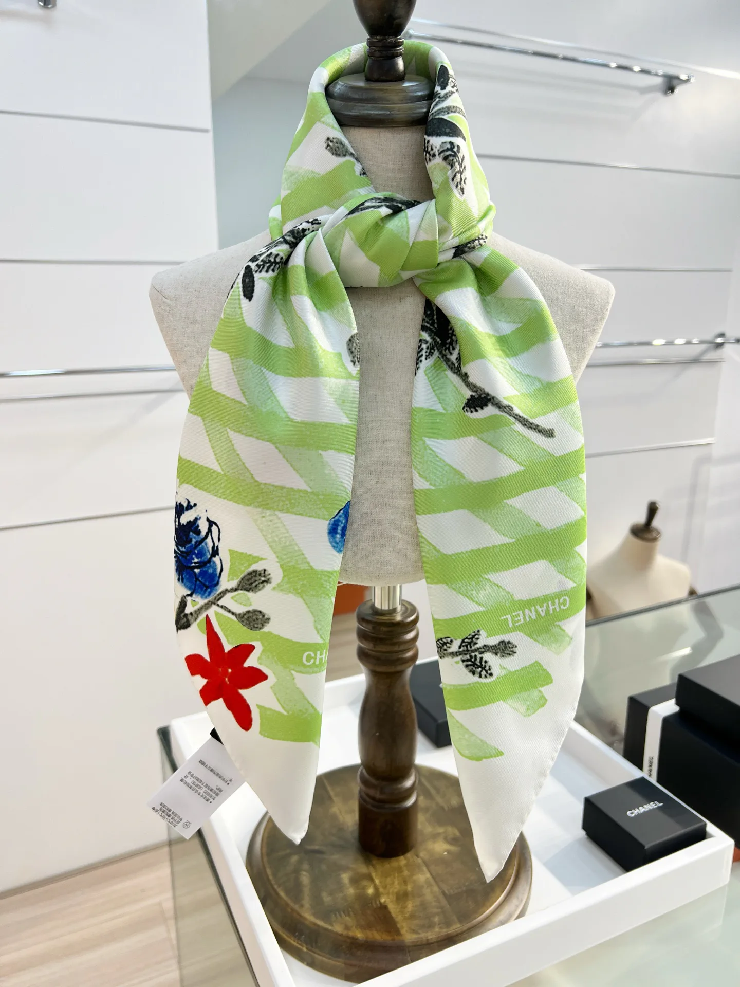 Платки Chanel 11445229