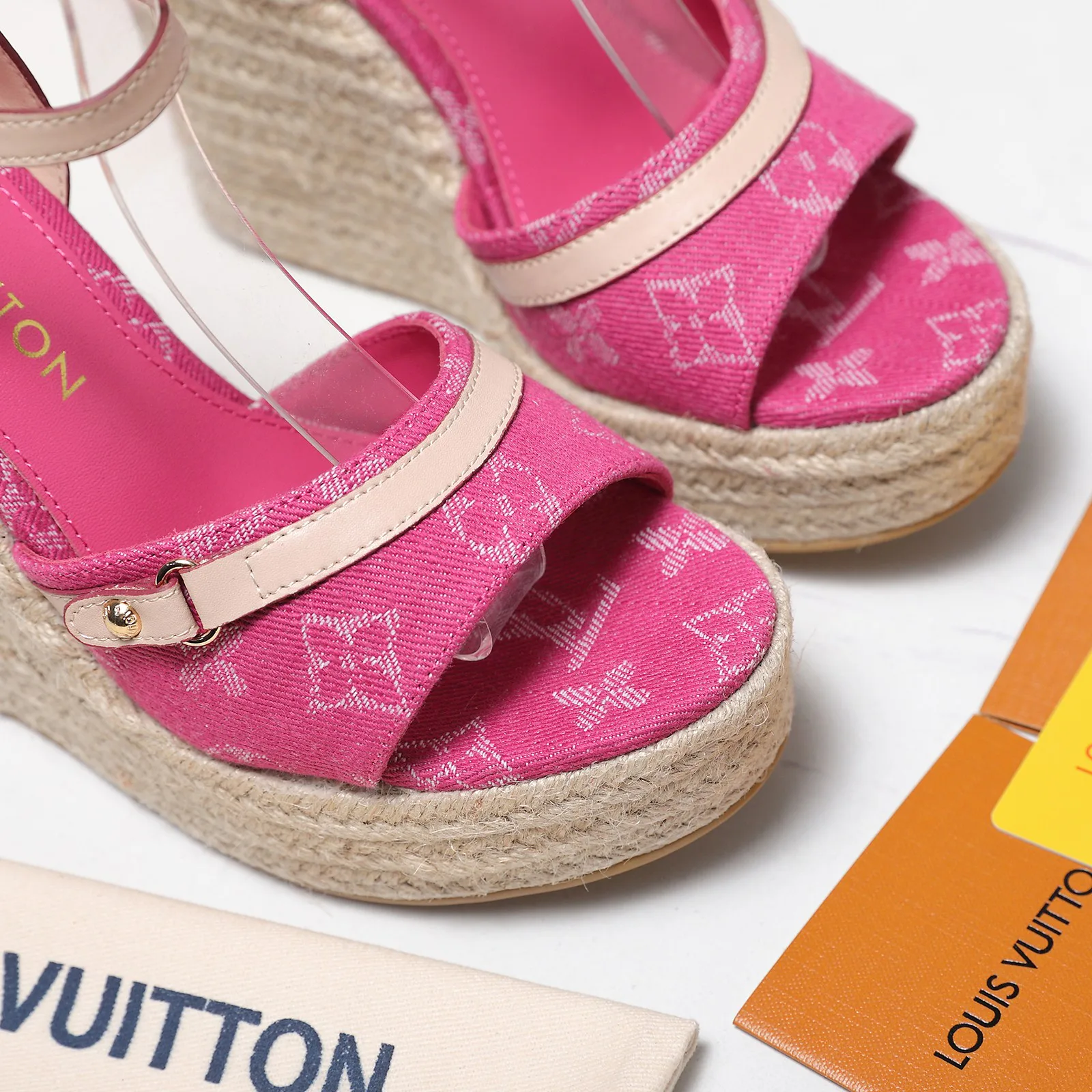 Босоножки Женские Louis Vuitton 13542435