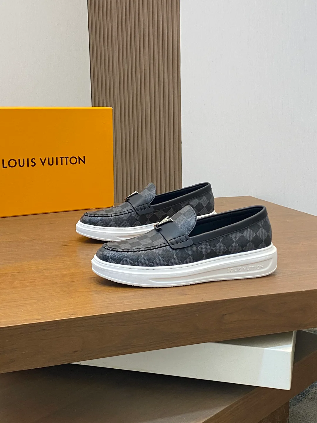 Кроссовки Мужские Louis Vuitton 11891575