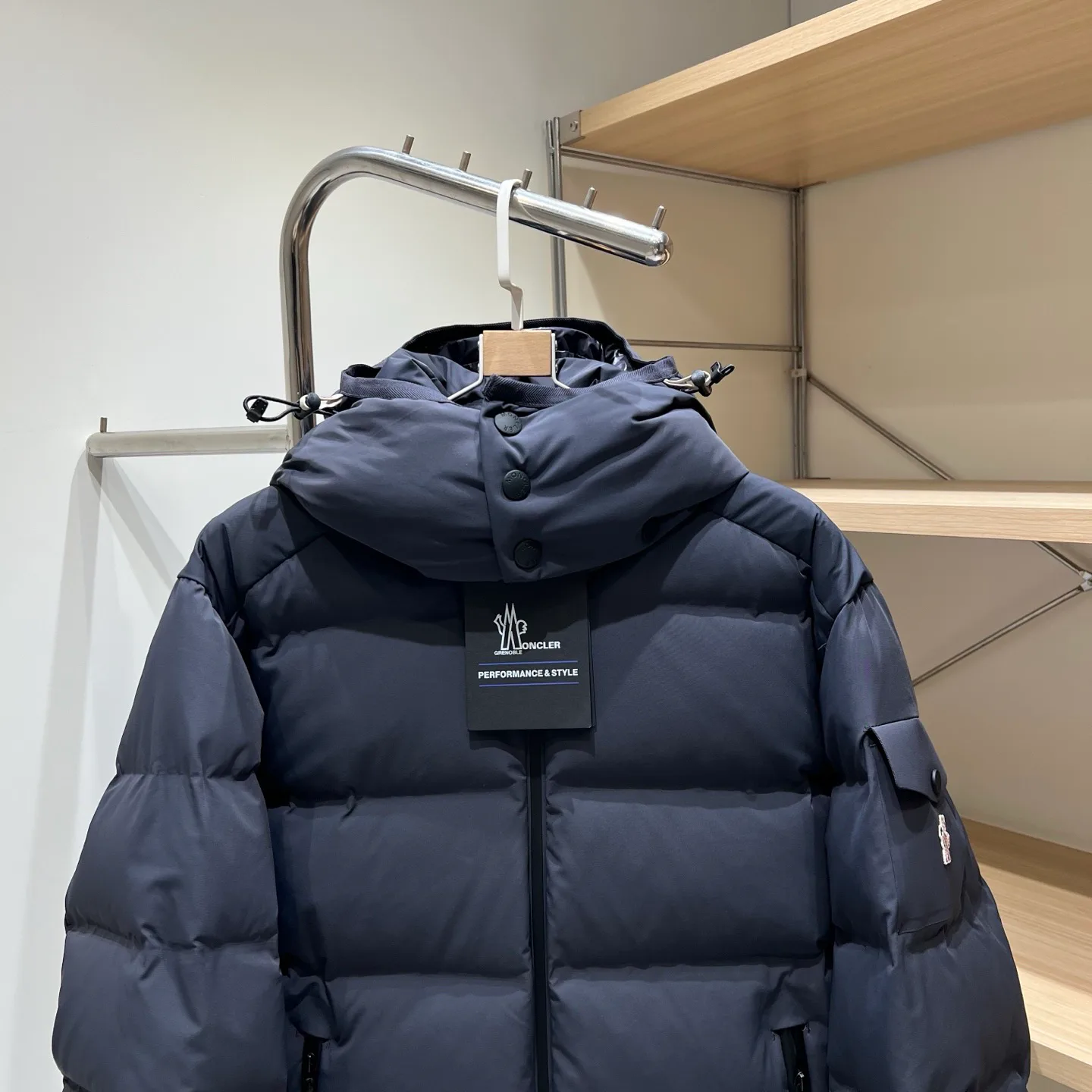 Куртки И Пуховики Женские Moncler 18723667