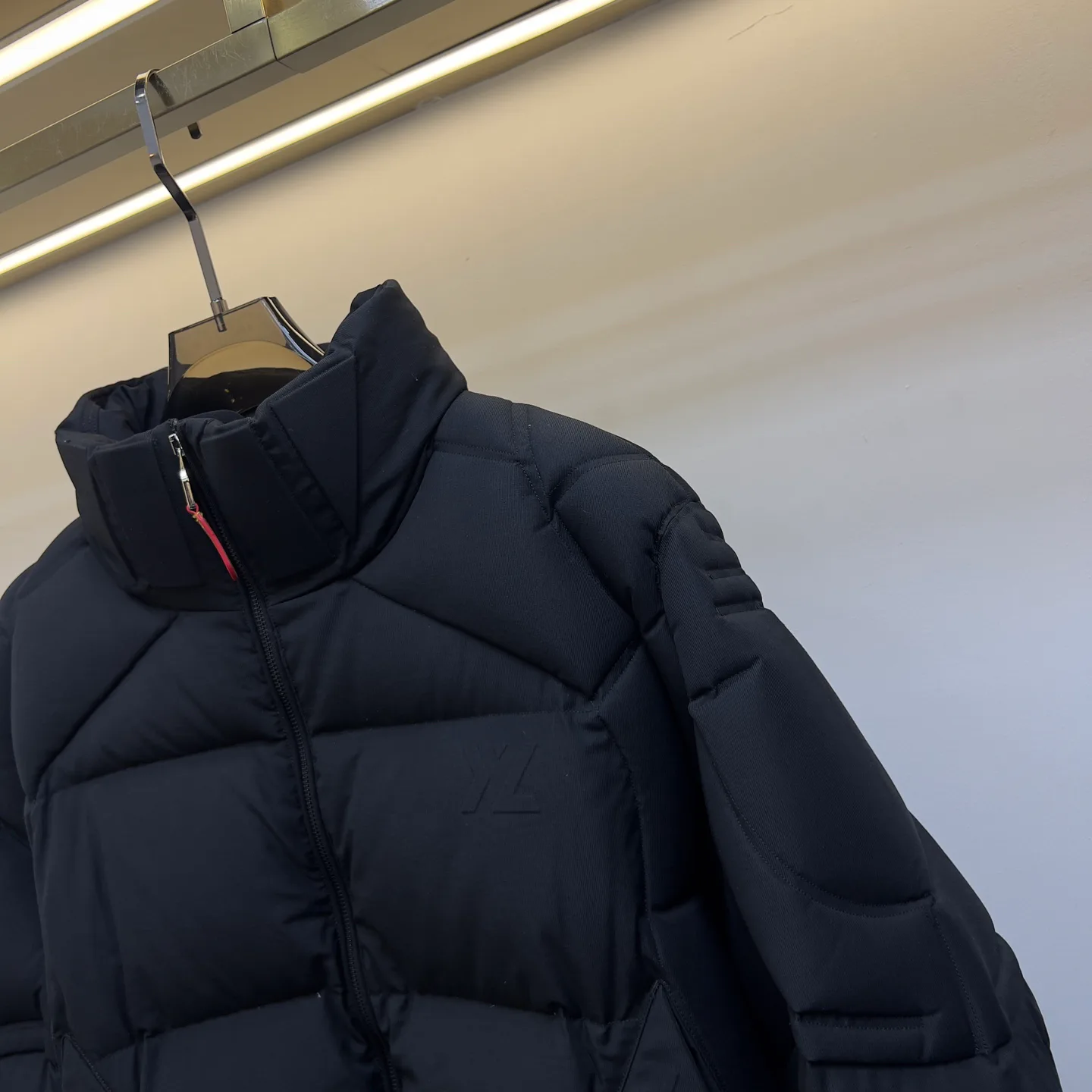 Куртки И Пуховики Женские Louis Vuitton 844135