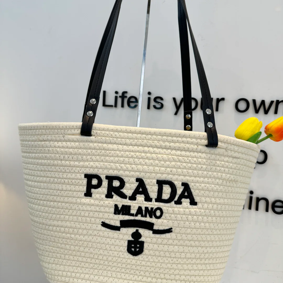 Классические Сумки Женские Prada 12765026
