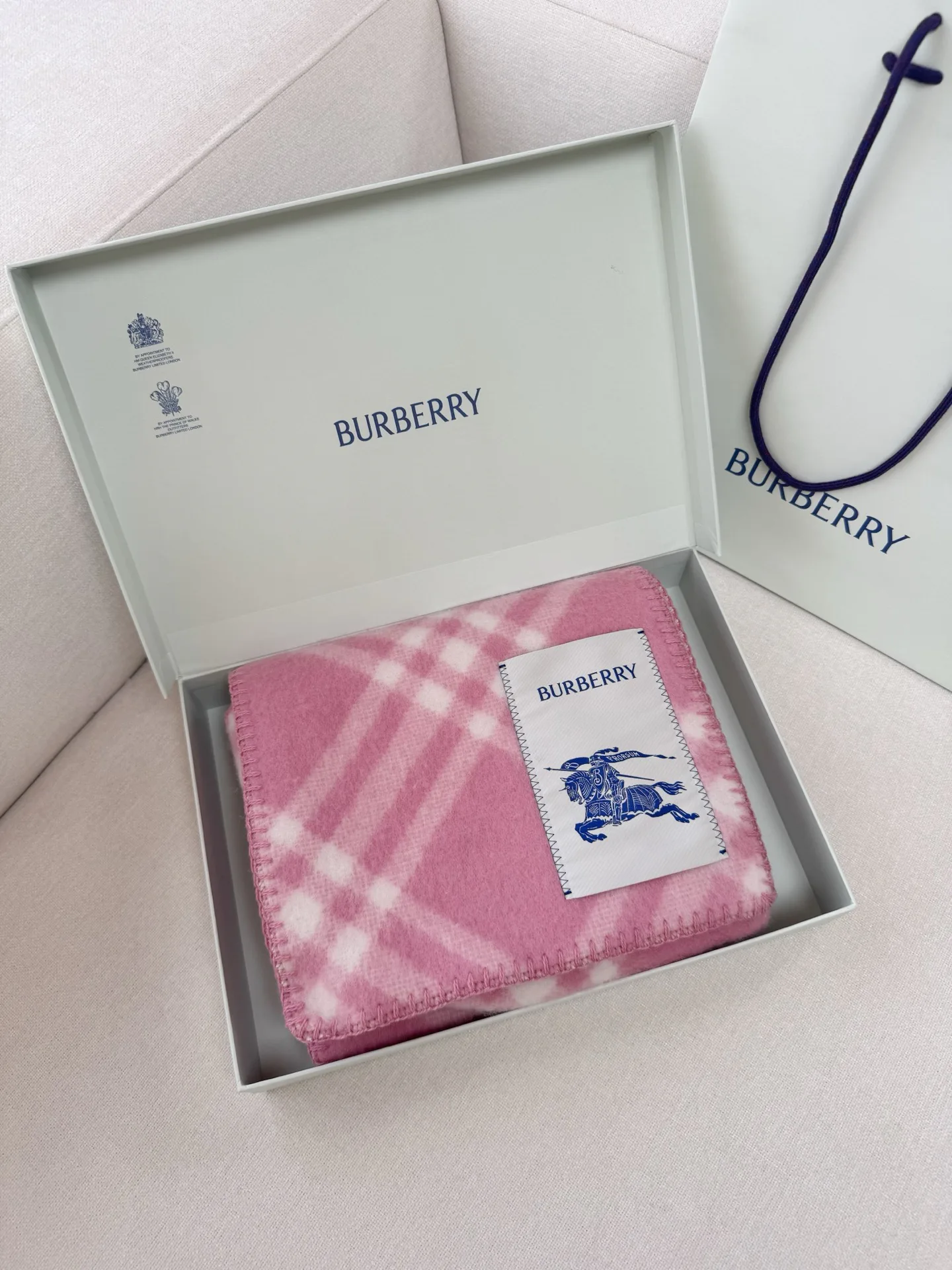 Шарфы Burberry 5551618
