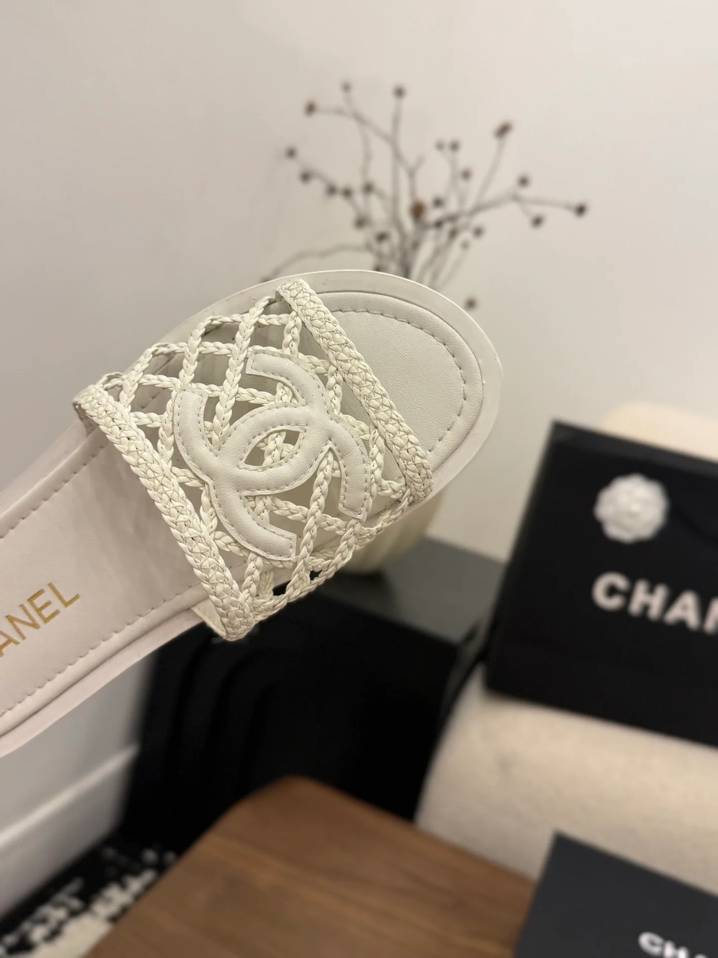 Шлепанцы Женские Chanel 11448612