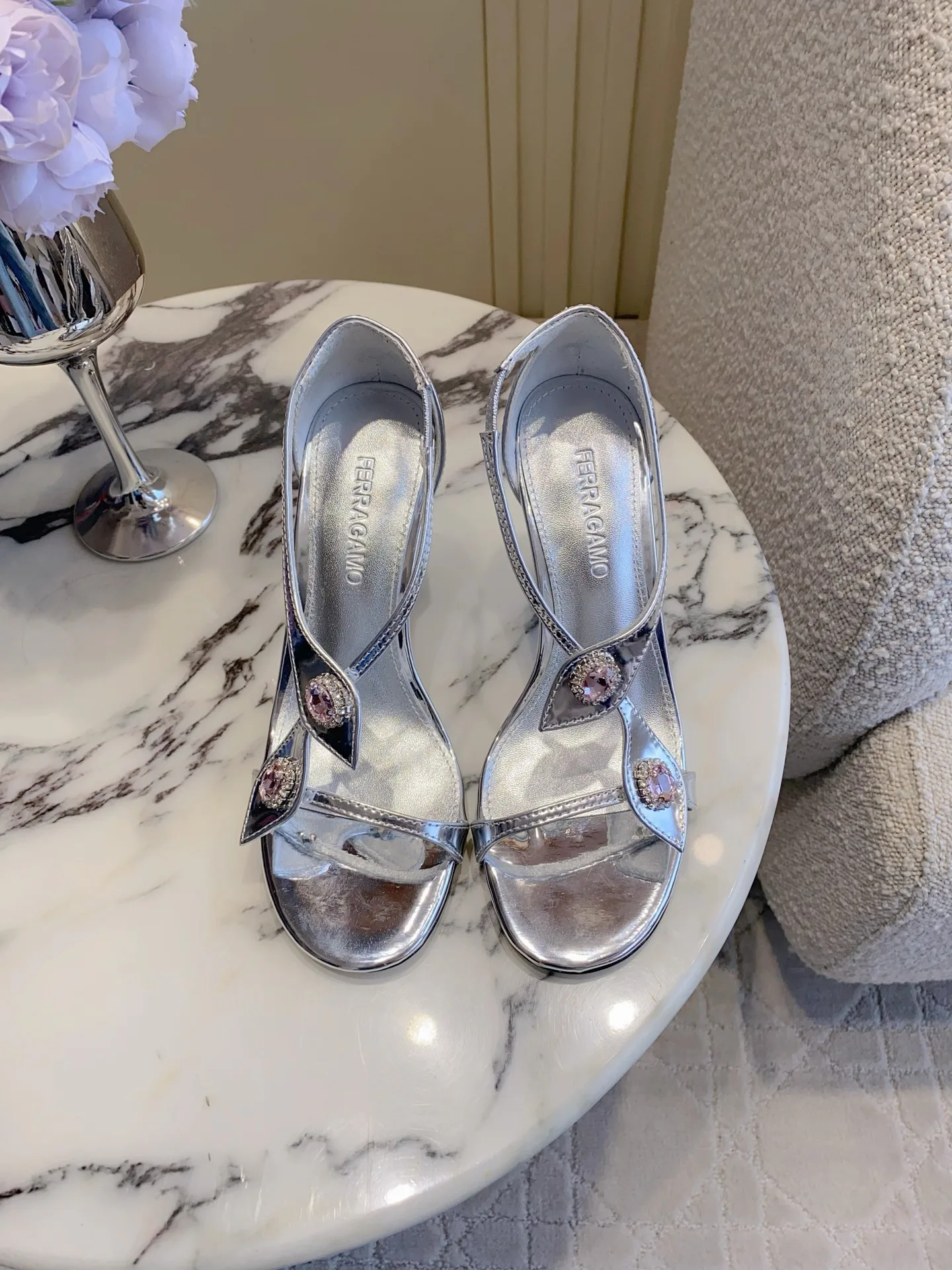 Босоножки Женские Salvatore Ferragamo 11543676