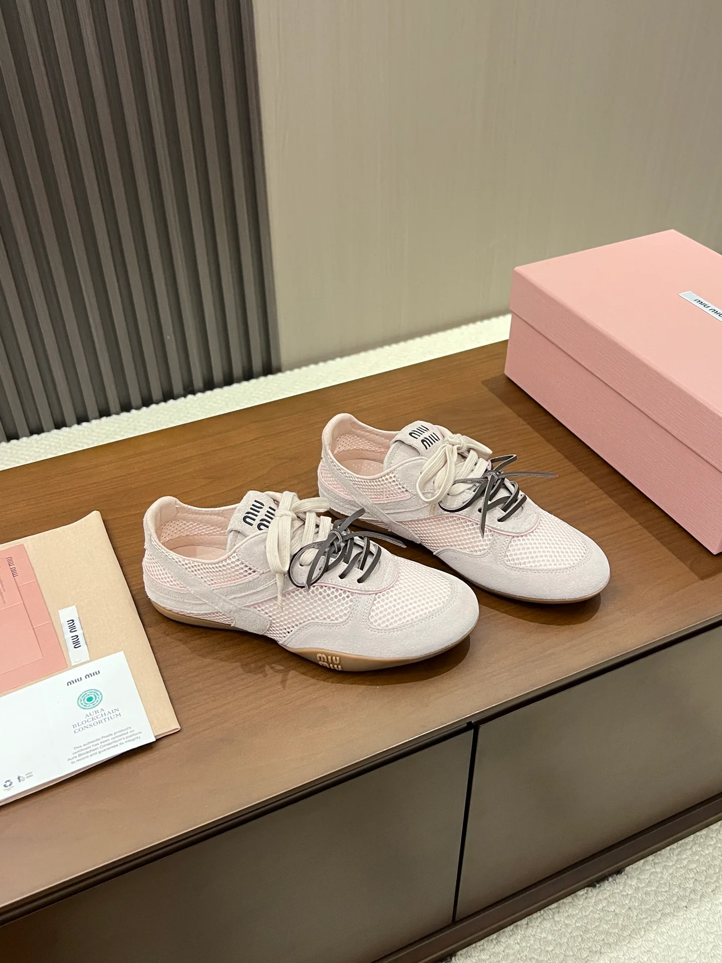 Кроссовки Женские Miu Miu 17968589