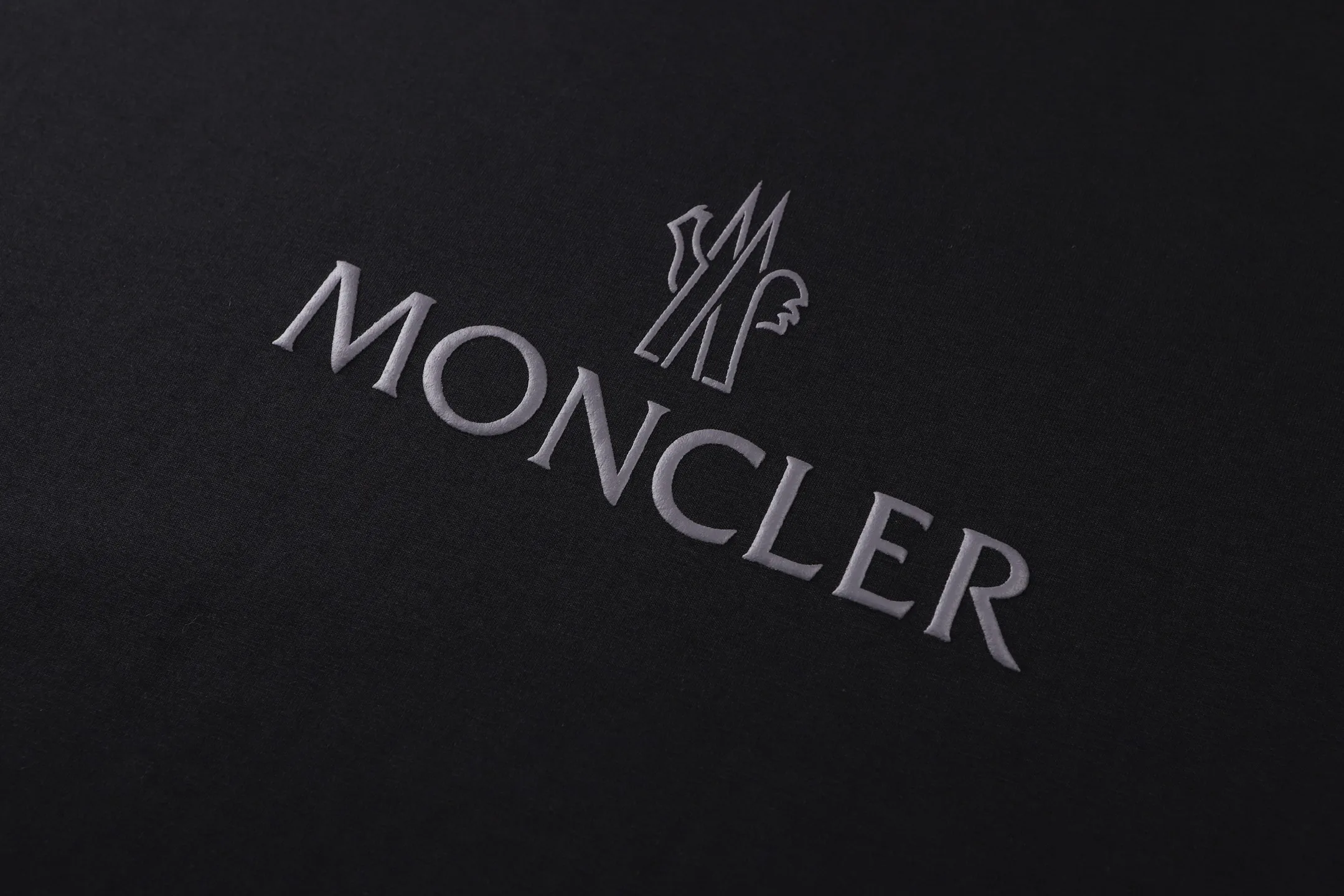 Футболки Женские Moncler 11806361