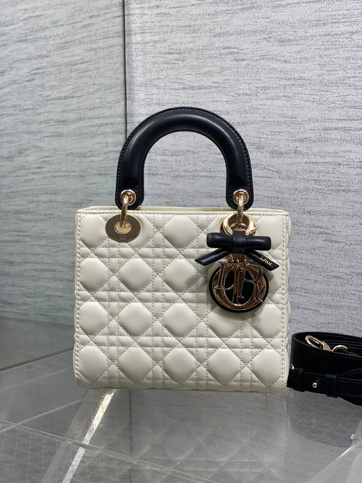 Классические Сумки Женские Christian Dior 12189488