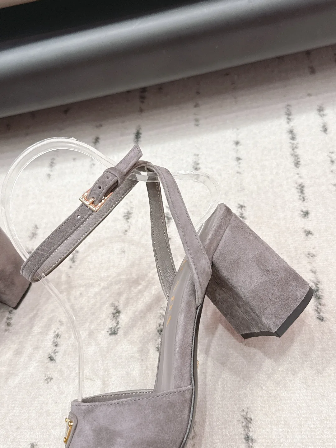 Босоножки Женские Prada 11014296