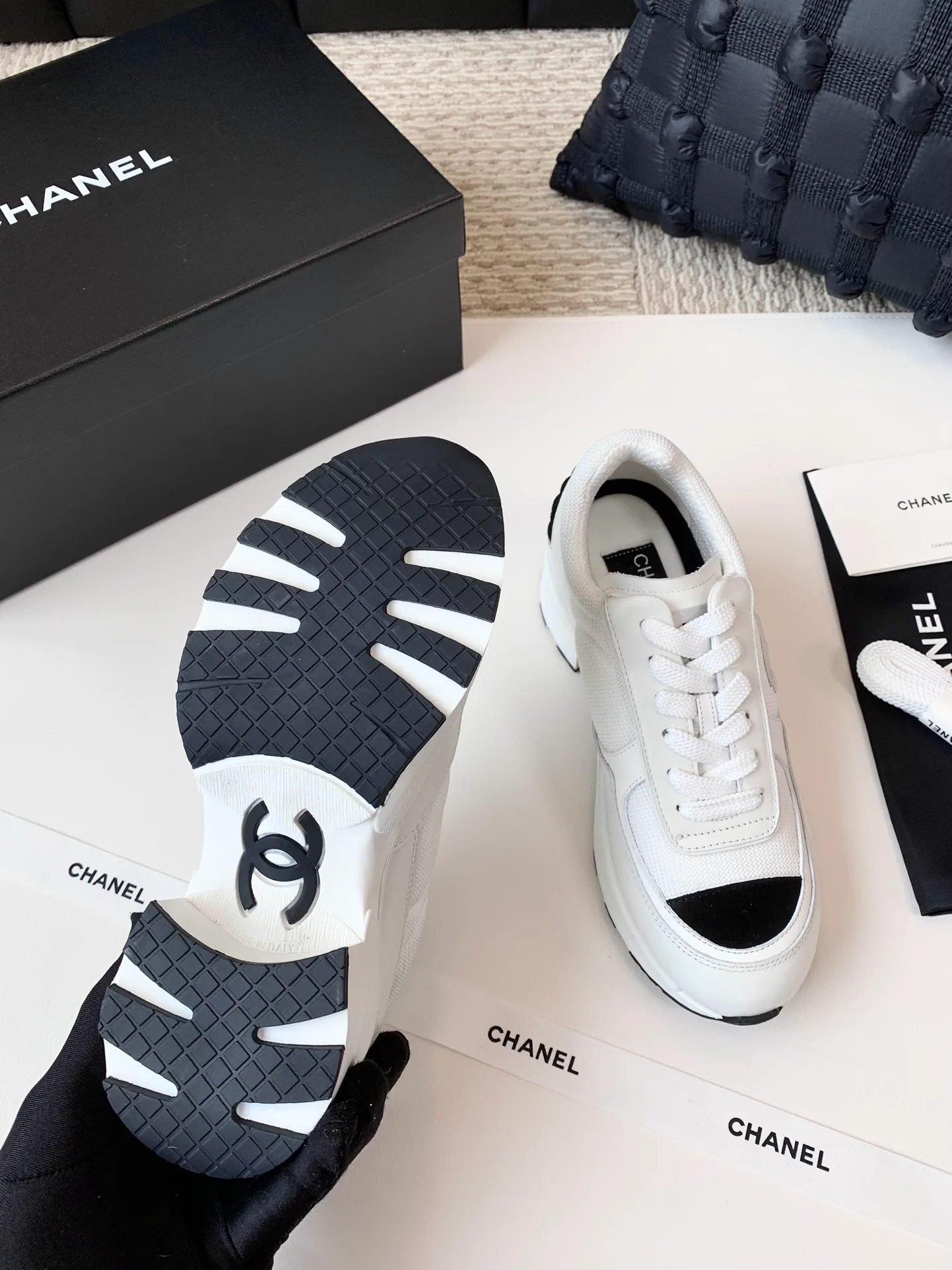 Кроссовки Женские Chanel 413303