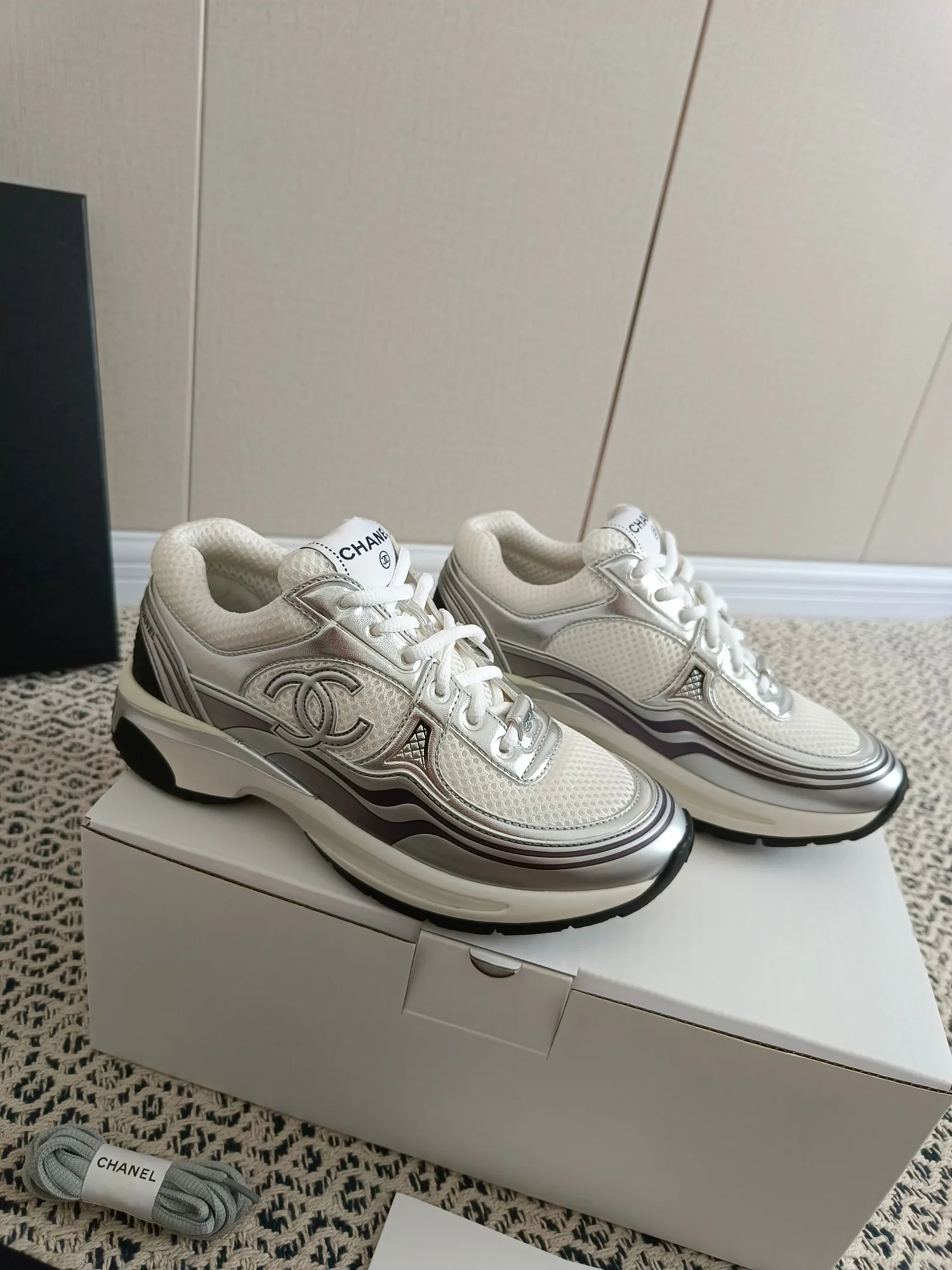Кроссовки Женские Chanel 1285087
