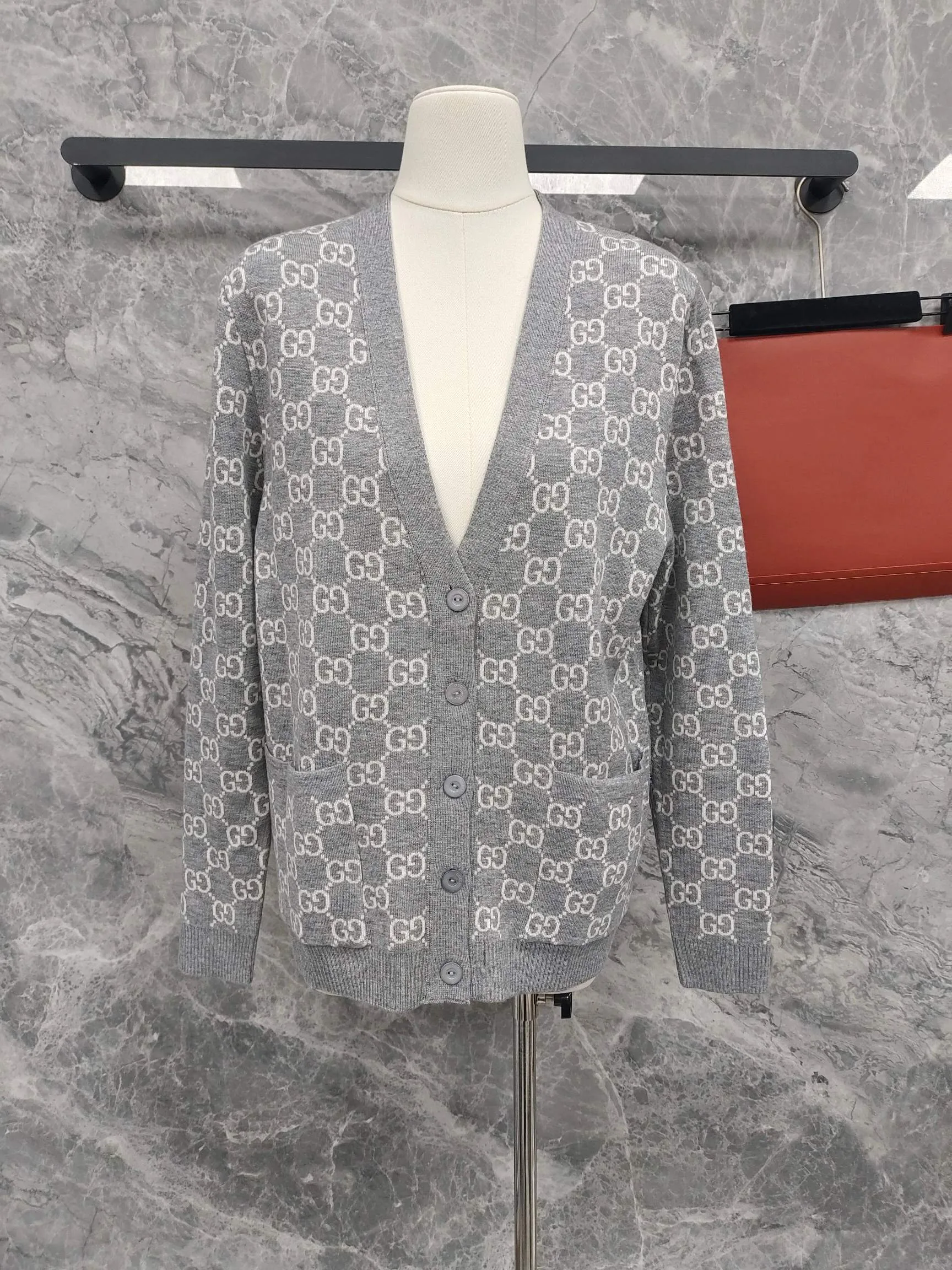 Джемперы И Свитеры Женские Gucci 18743577