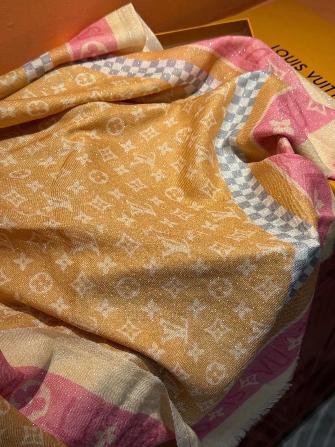 Шарфы Louis Vuitton 17673183