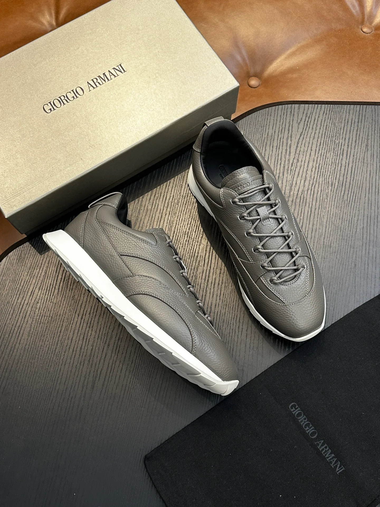 Кроссовки Мужские Armani 10490095