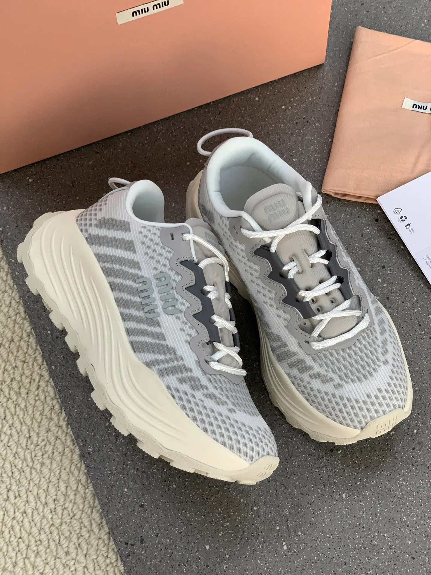 Кроссовки Женские Miu Miu 173430