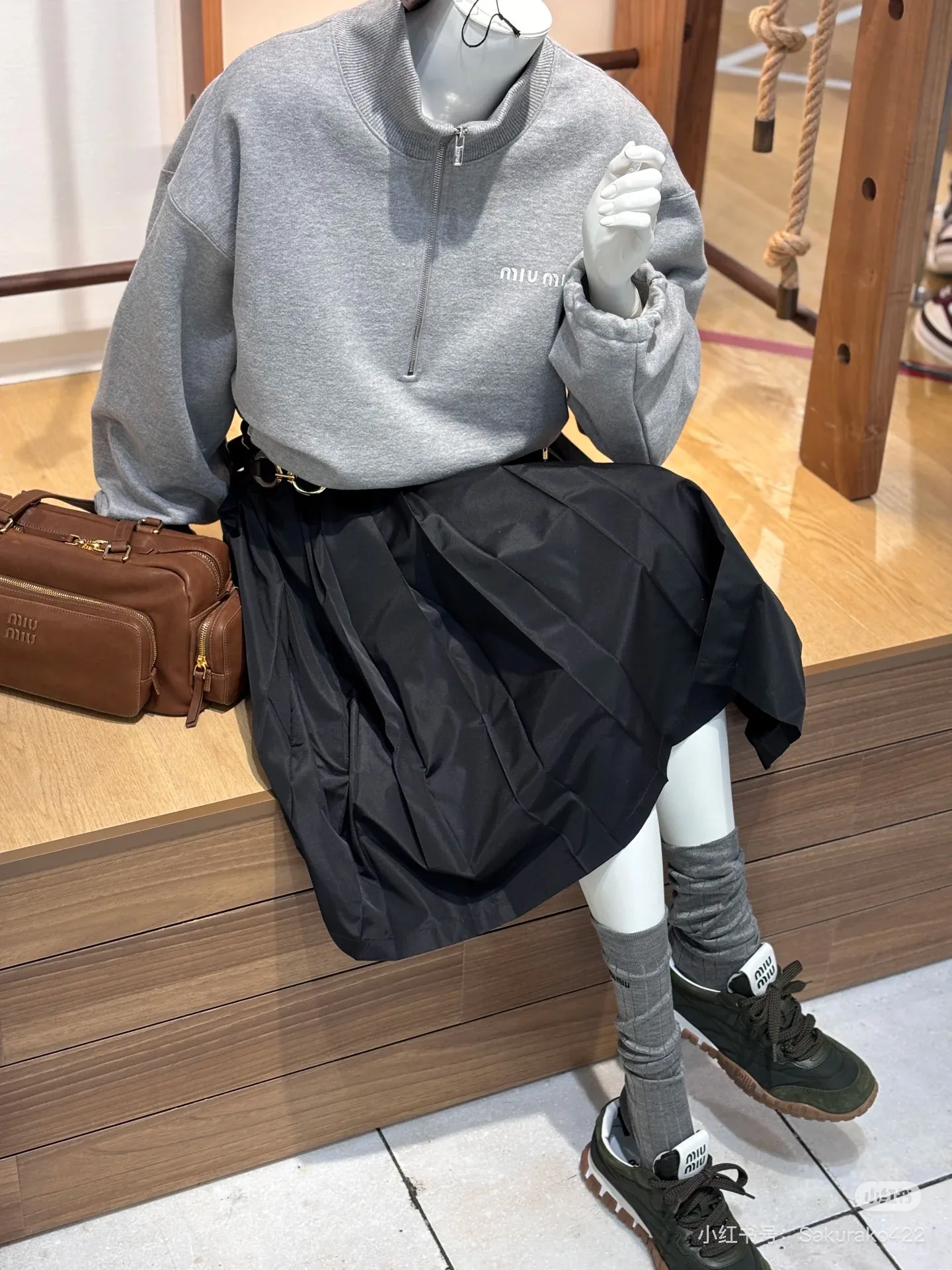 Кроссовки Женские Miu Miu 10951