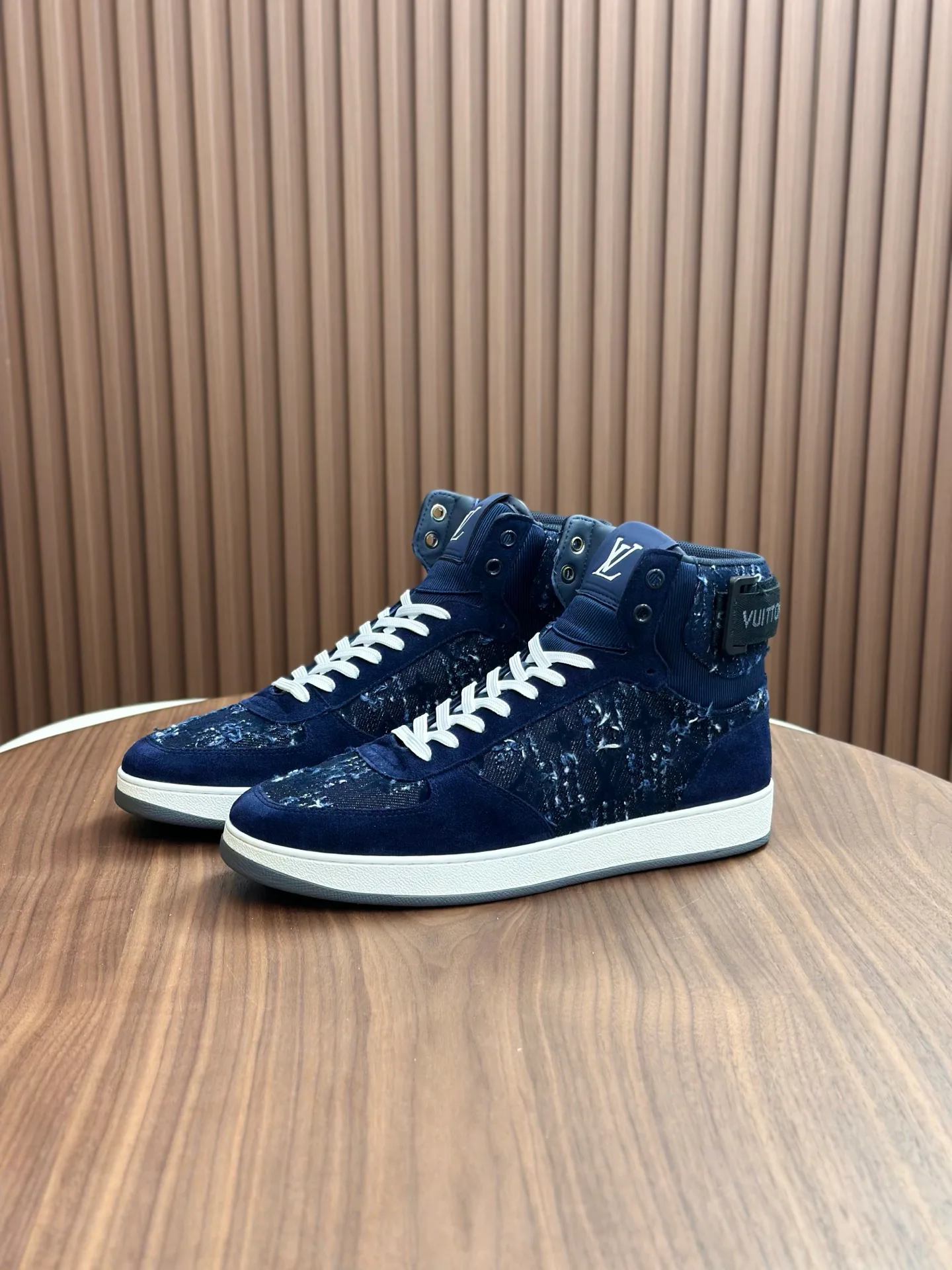 Кроссовки Мужские Louis Vuitton 185296