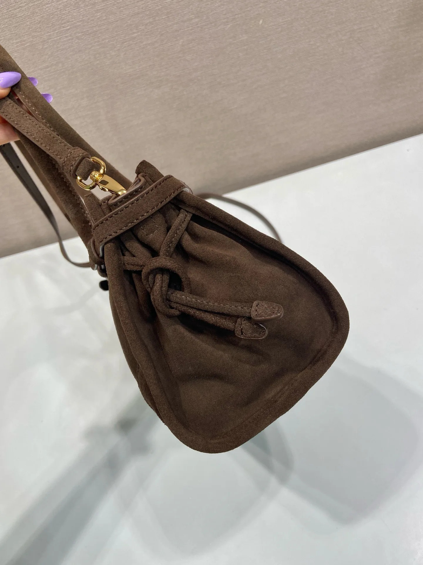 Классические Сумки Женские Prada 18237651