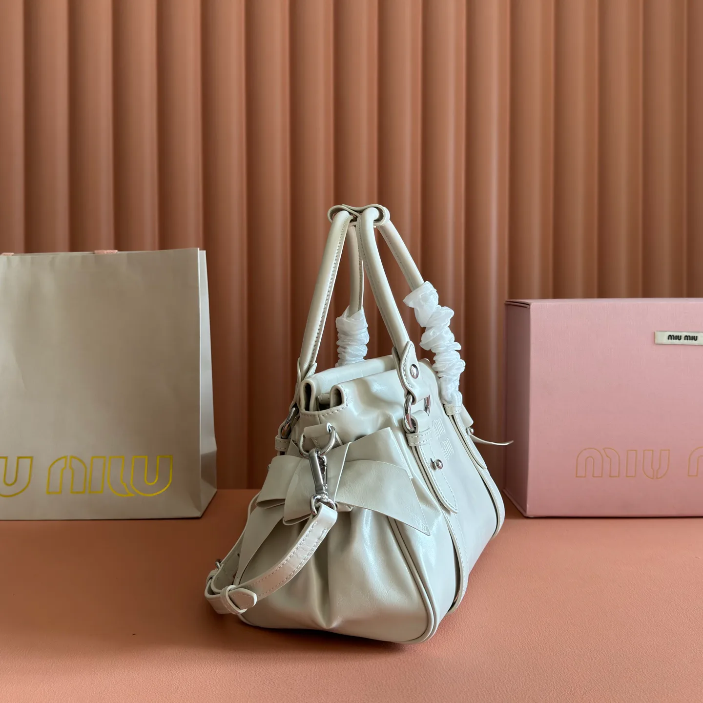 Классические Сумки Женские Miu Miu 18148109