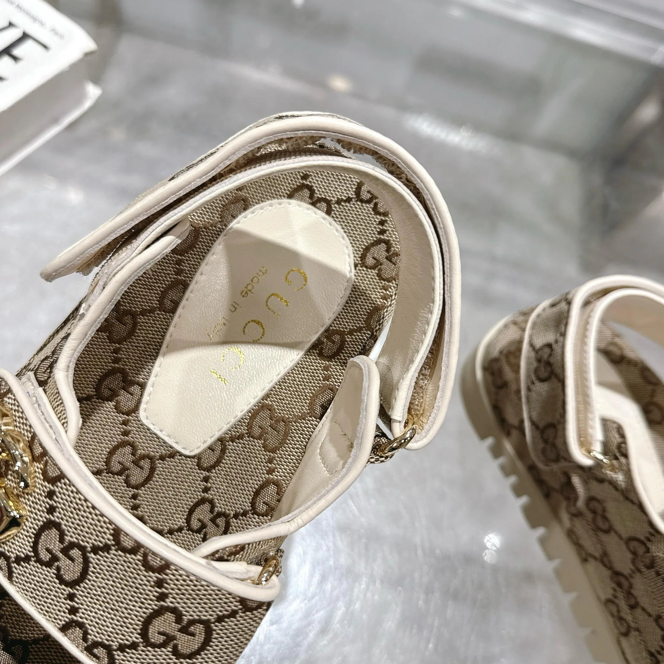 Сандалии Женские Gucci 26325