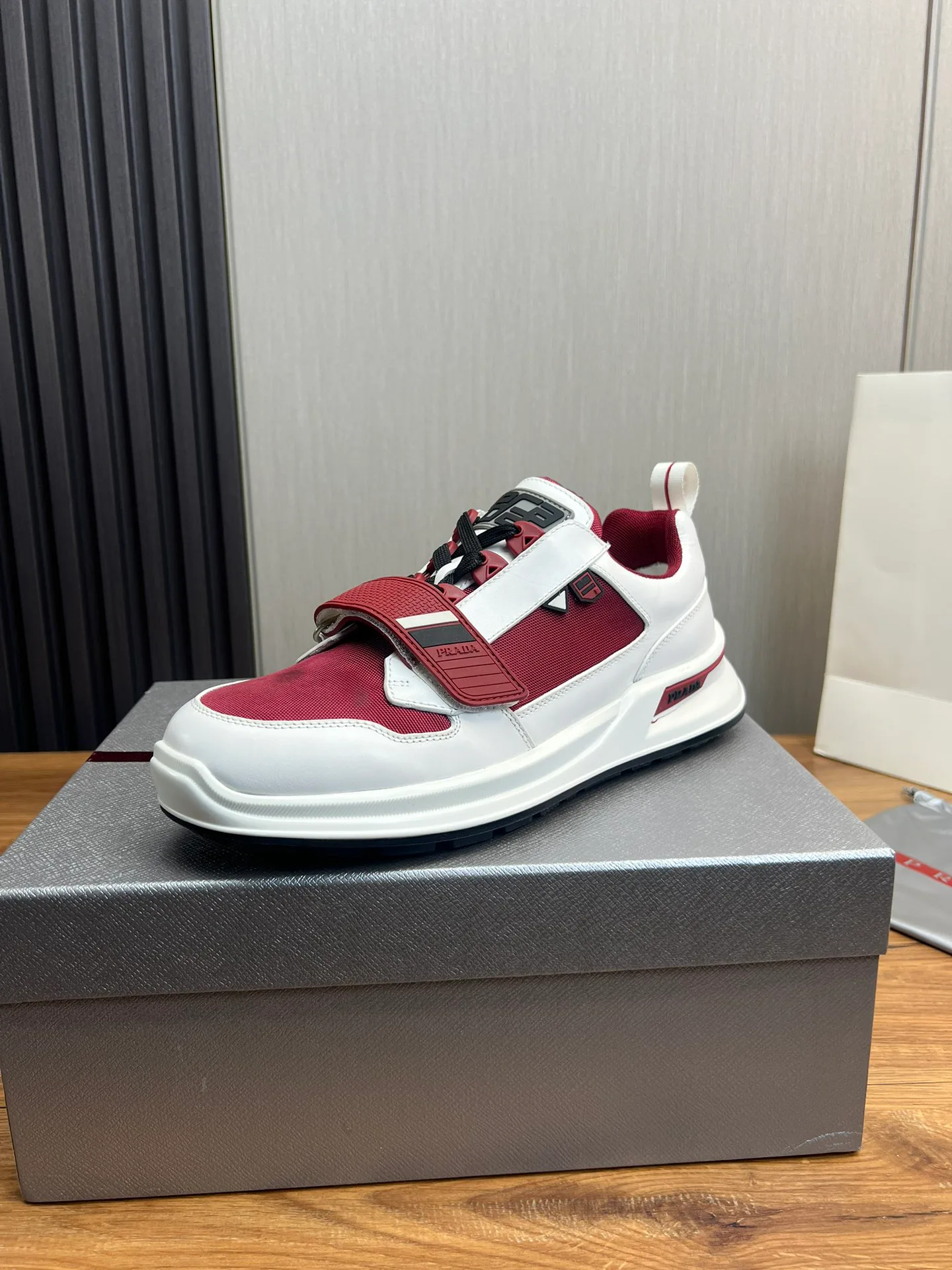 Кроссовки Мужские Prada 232446