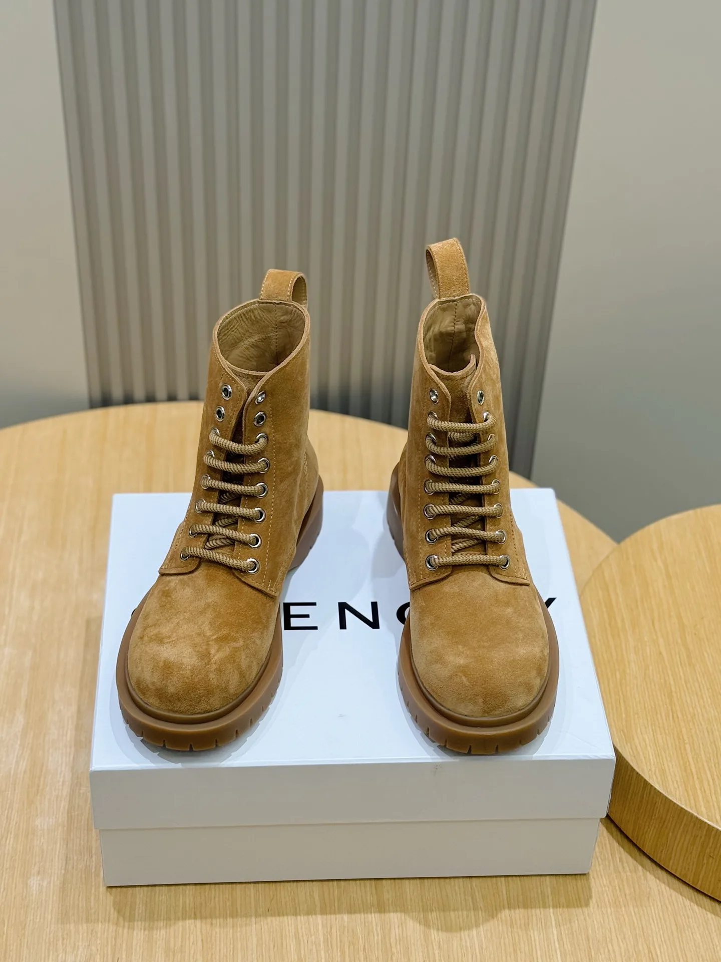 Ботинки Мужские Givenchy 630988