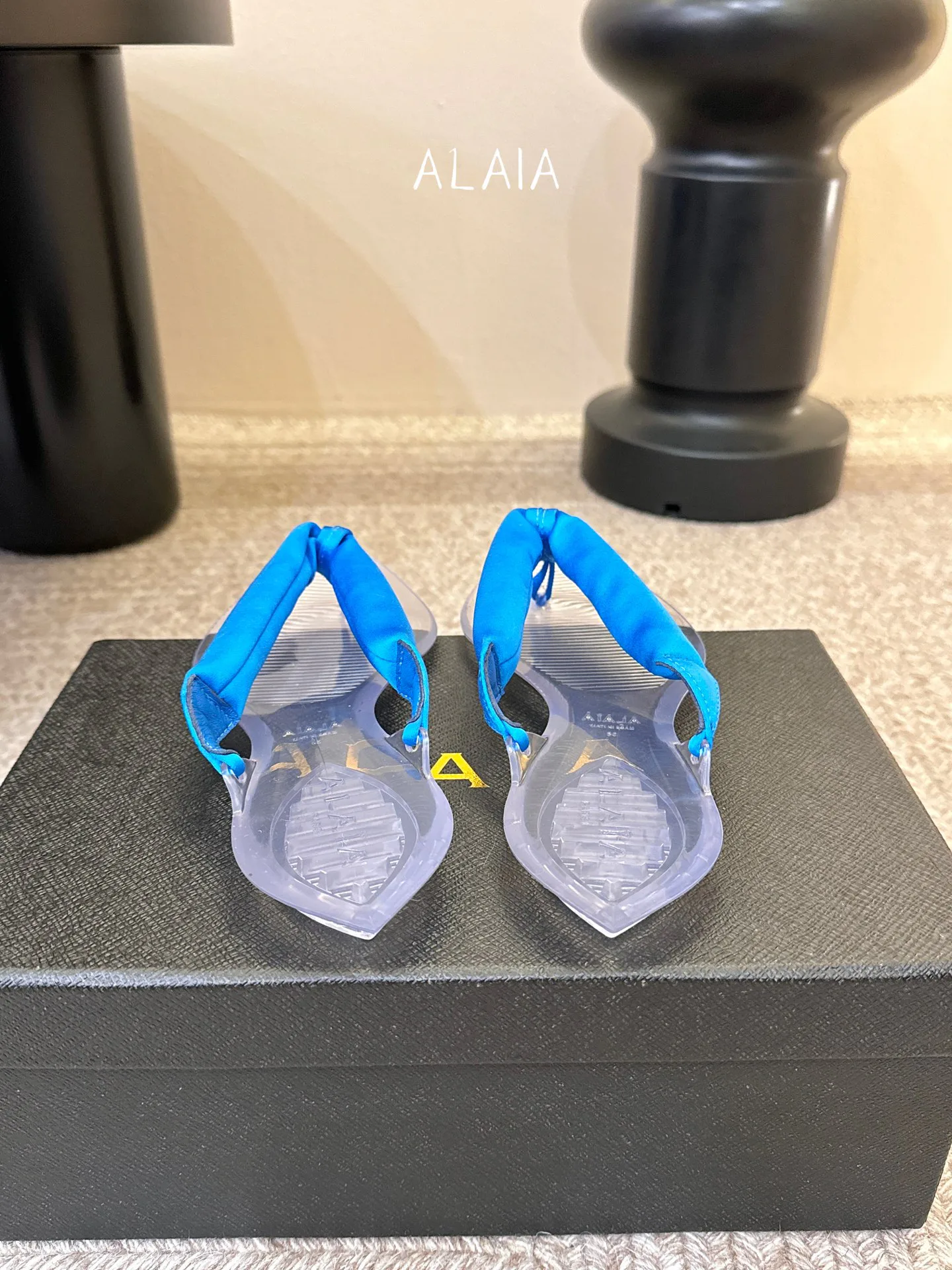 Шлепанцы Женские Alaia 13321053