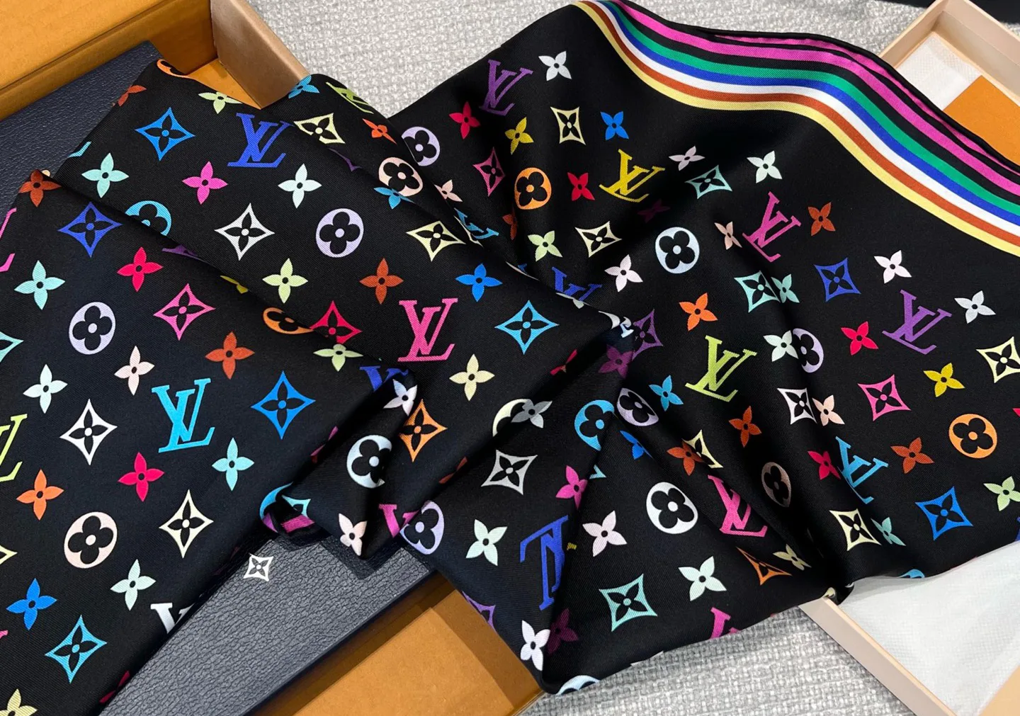 Платки Louis Vuitton 5337883
