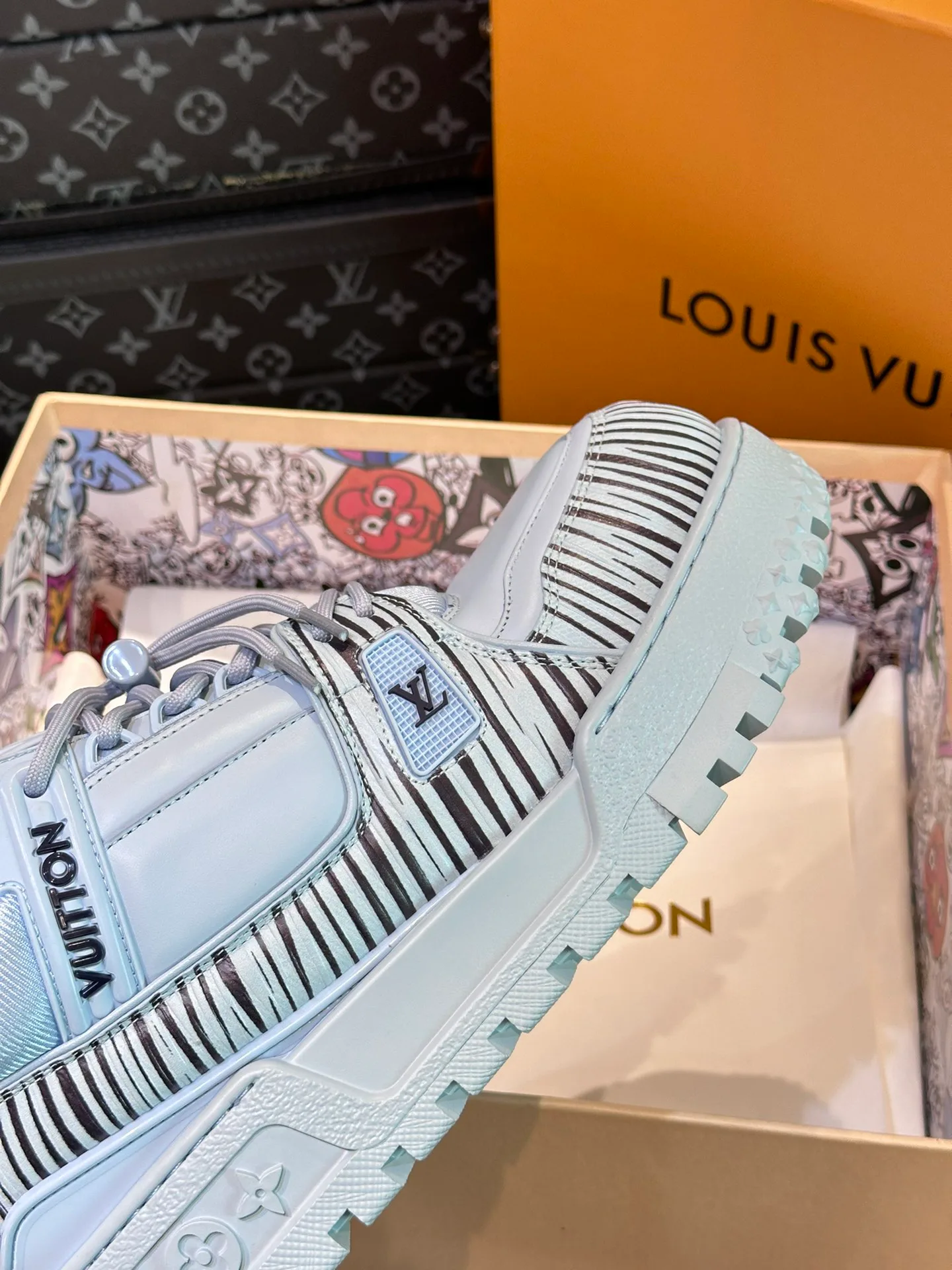 Кроссовки Мужские Louis Vuitton 1132263