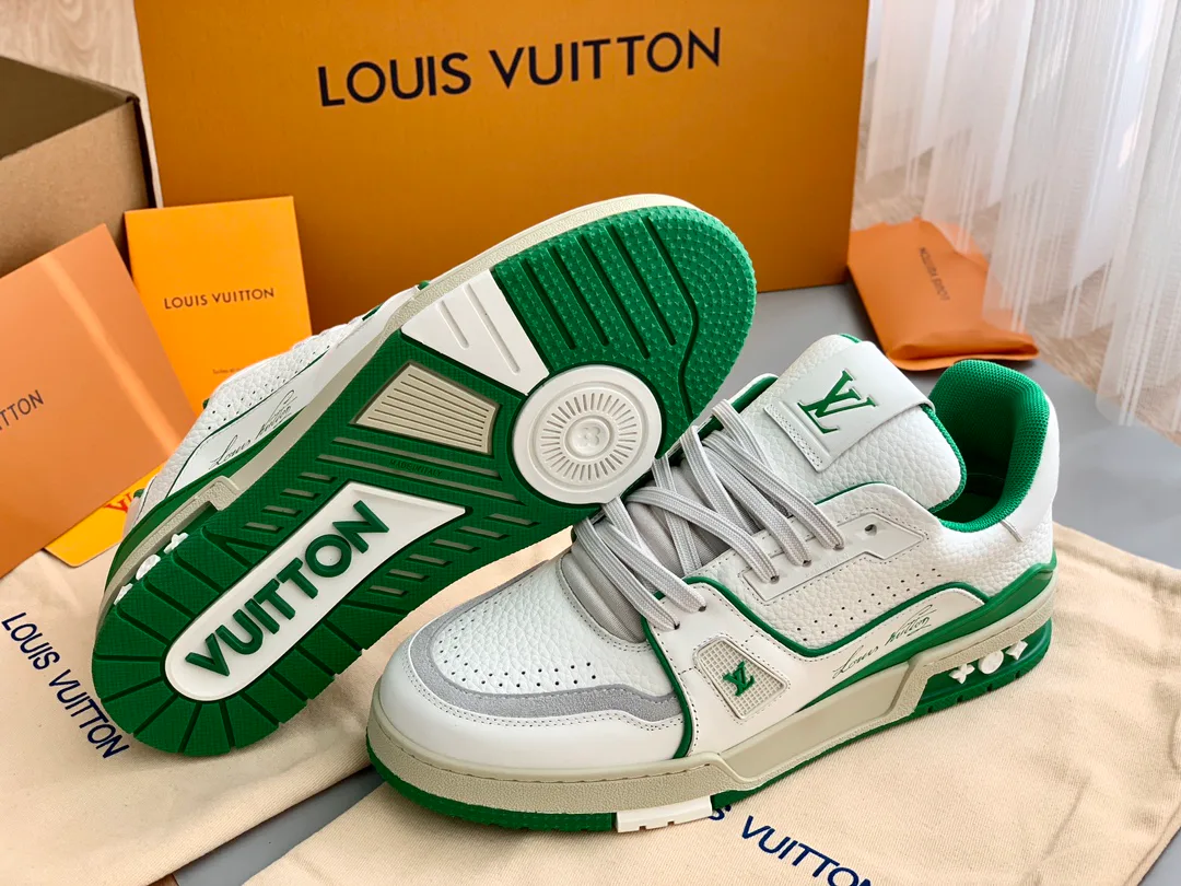 Кроссовки Женские Louis Vuitton 18014140