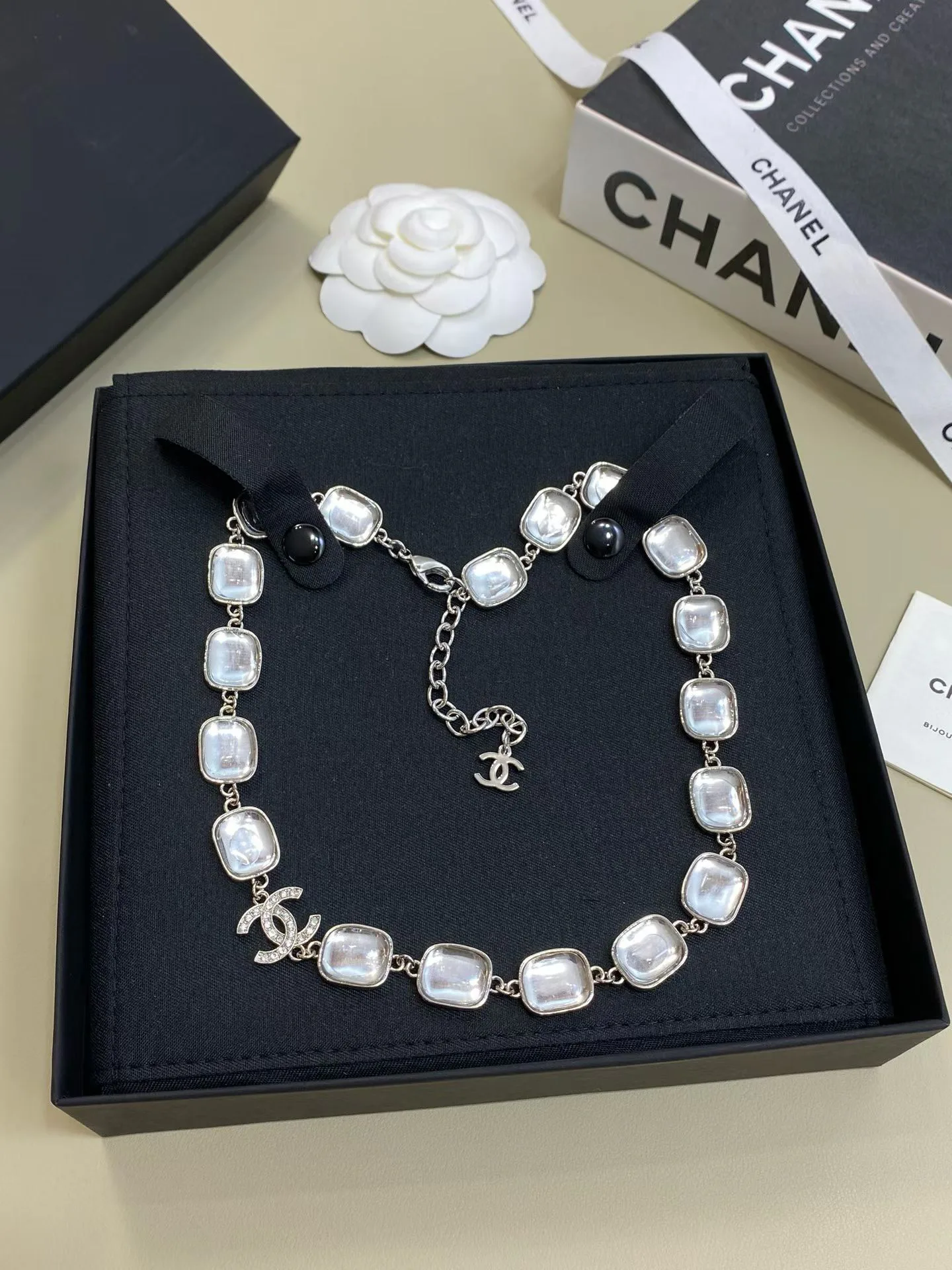 Бижутерия Chanel 18122368