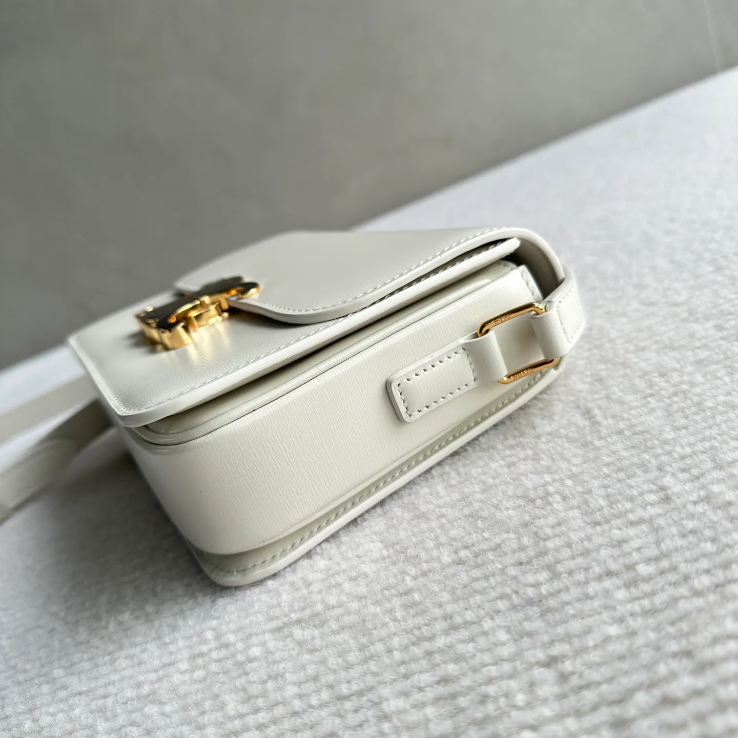 Классические Сумки Женские Celine 17796563