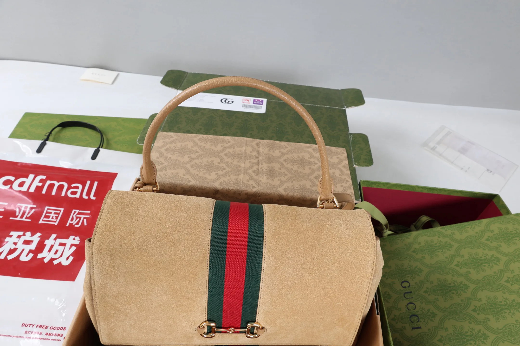 Классические Сумки Женские Gucci 18250562