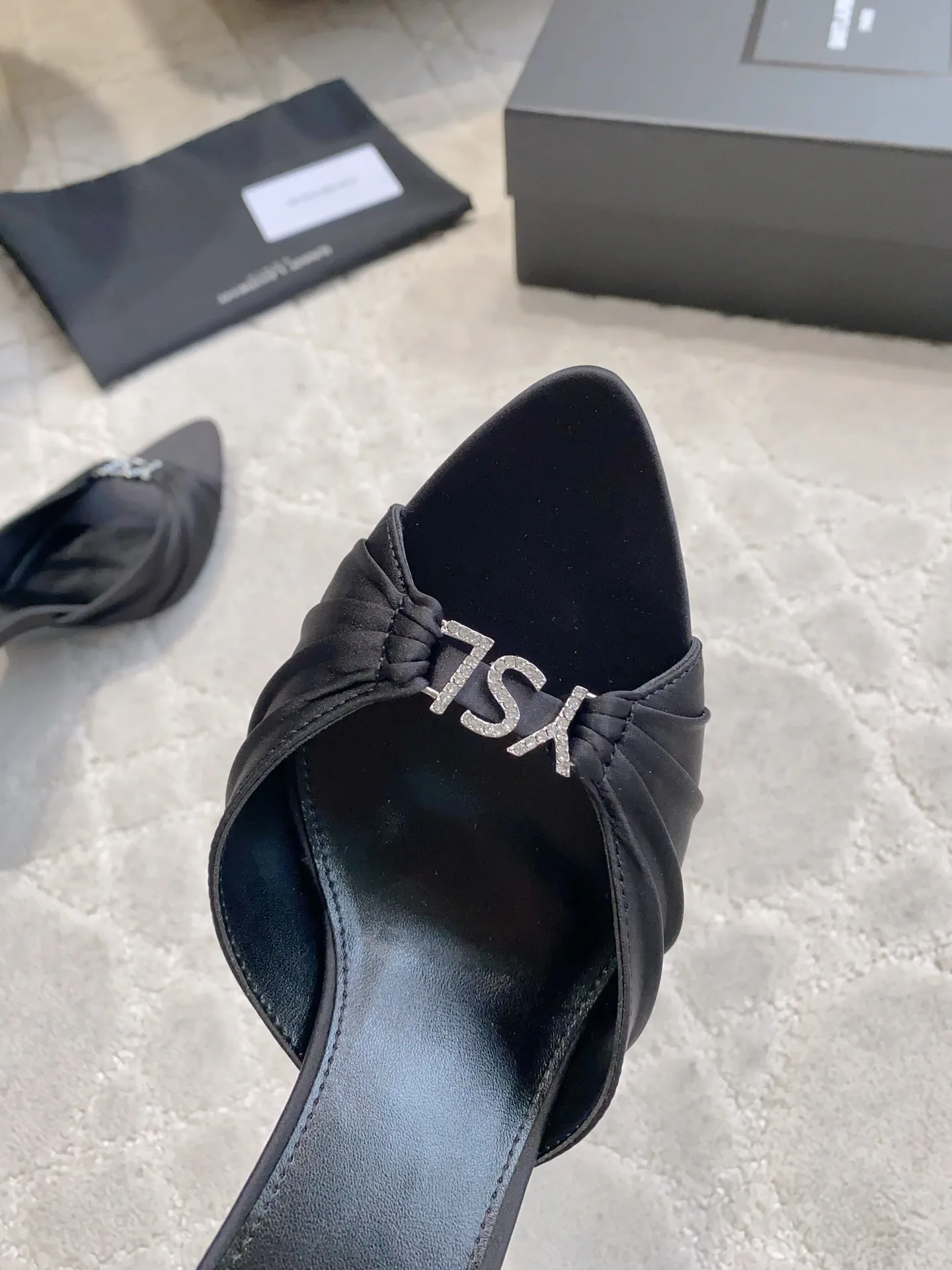 Босоножки Женские Saint Laurent 13332004